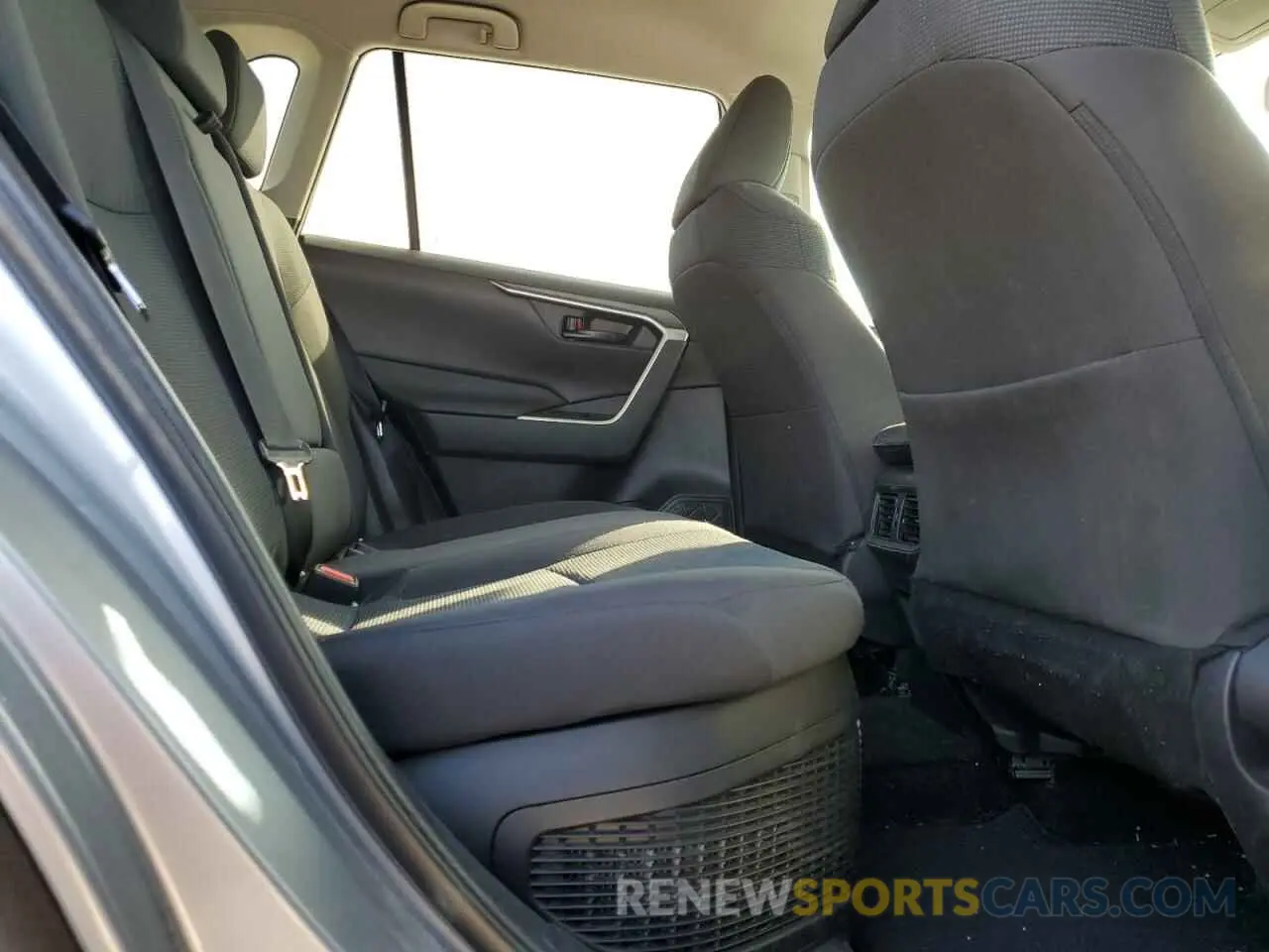 11 fotografías del automóvil dañado 2T3LWRFV3LW070563 TOYOTA RAV4 2020