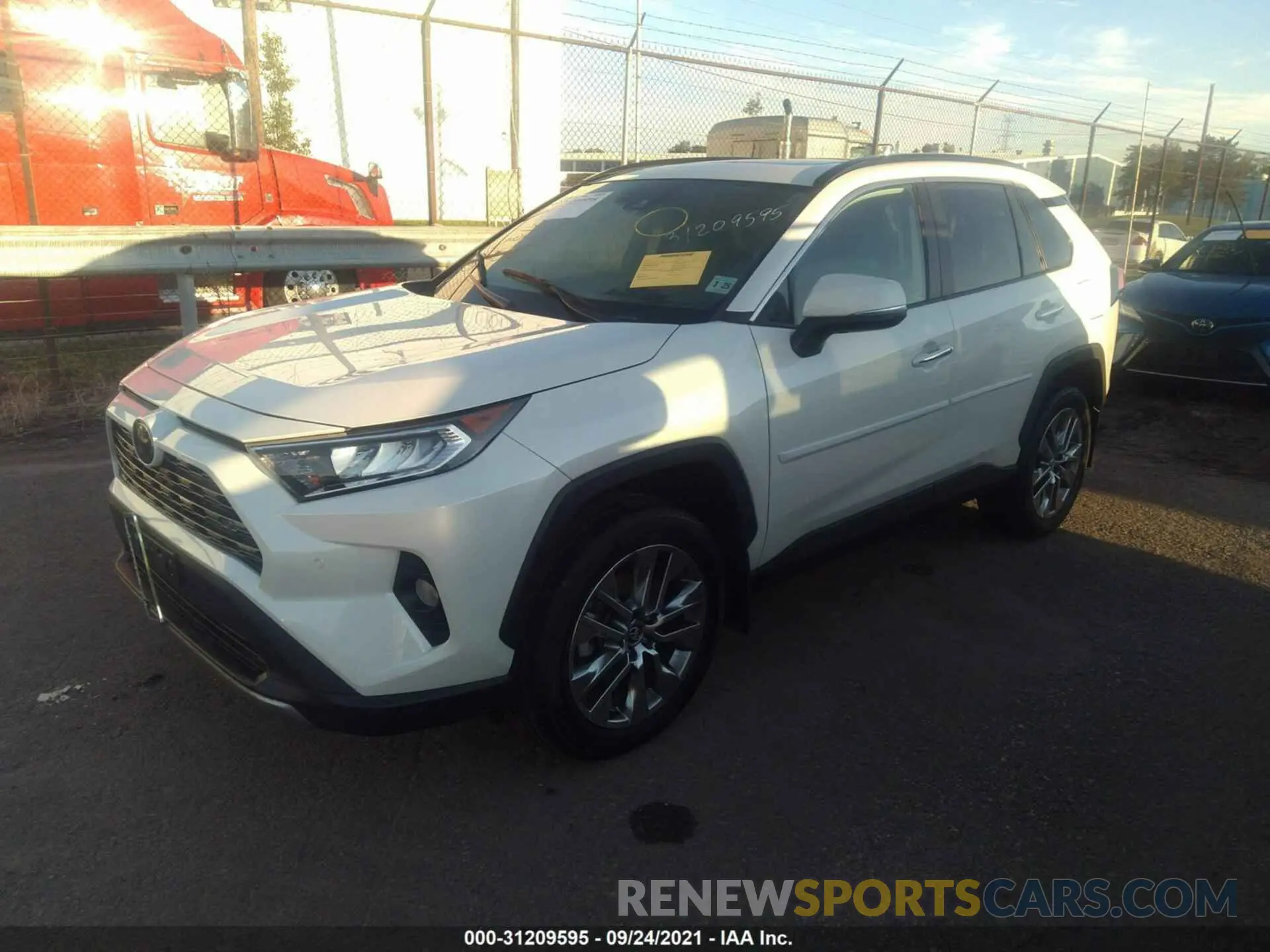 2 fotografías del automóvil dañado 2T3N1RFVXLW093250 TOYOTA RAV4 2020