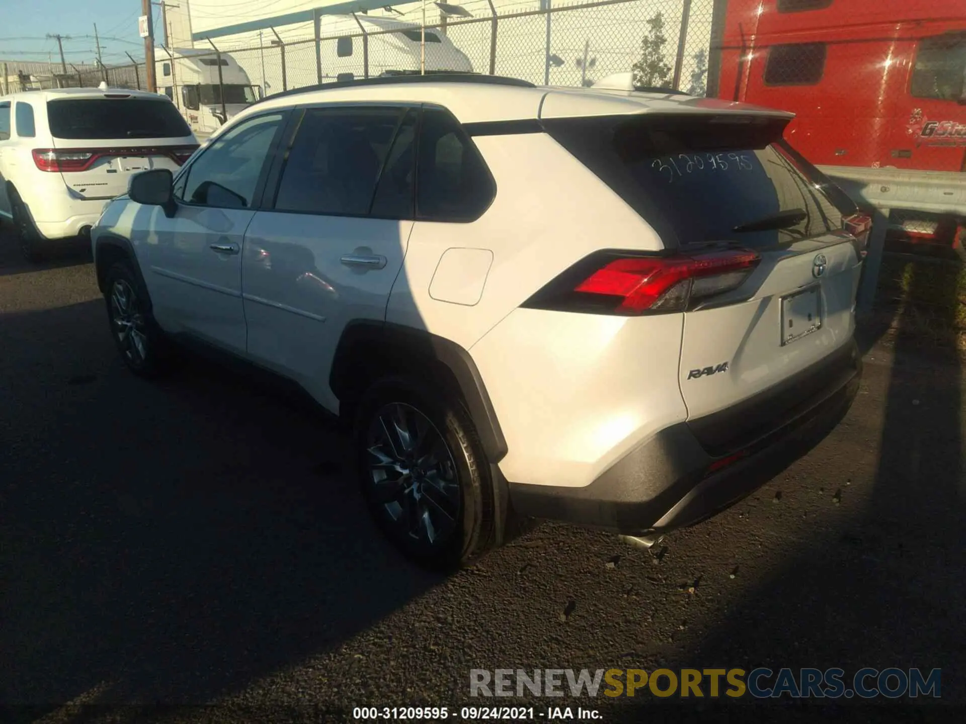3 fotografías del automóvil dañado 2T3N1RFVXLW093250 TOYOTA RAV4 2020