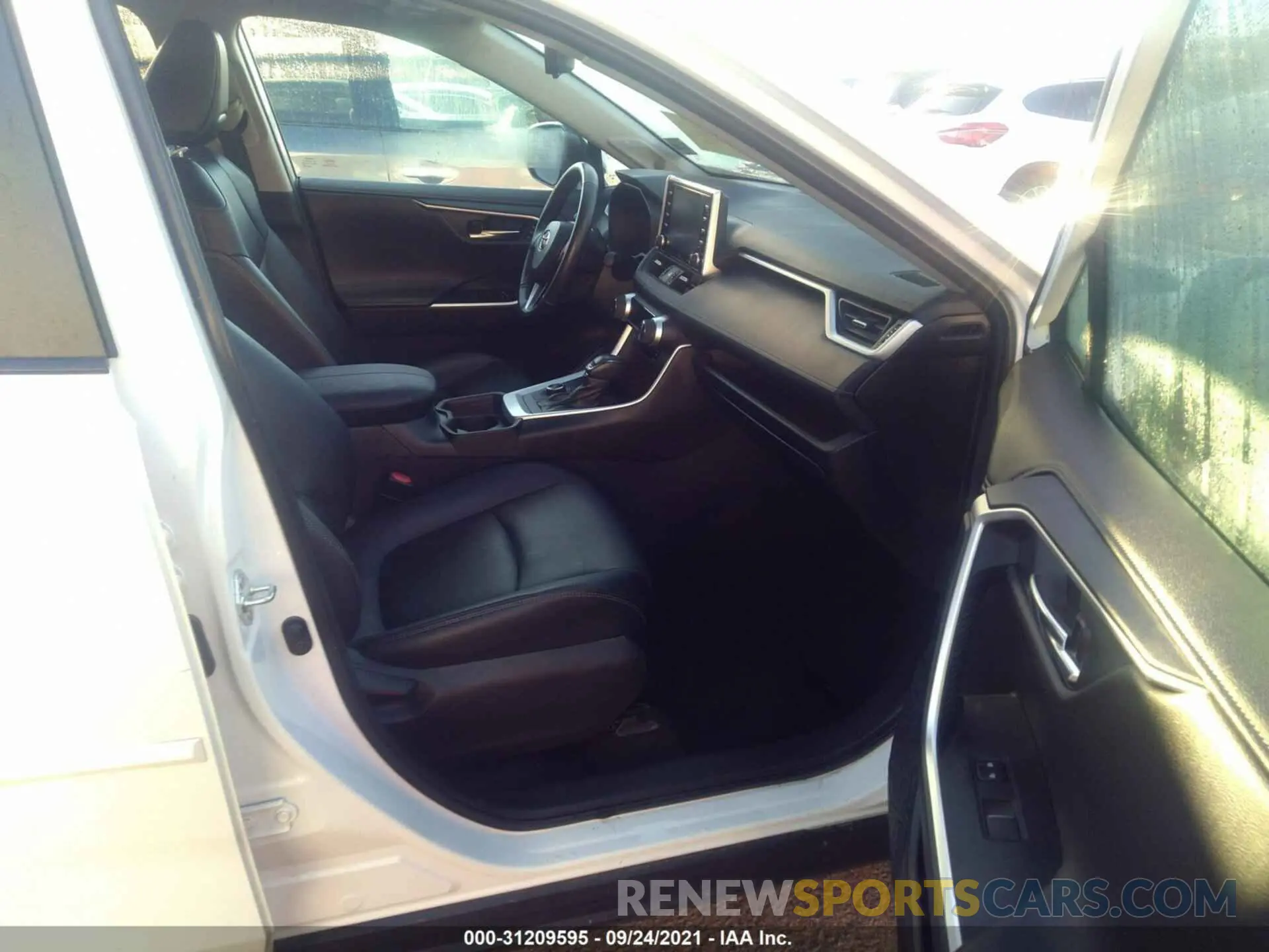 5 fotografías del automóvil dañado 2T3N1RFVXLW093250 TOYOTA RAV4 2020