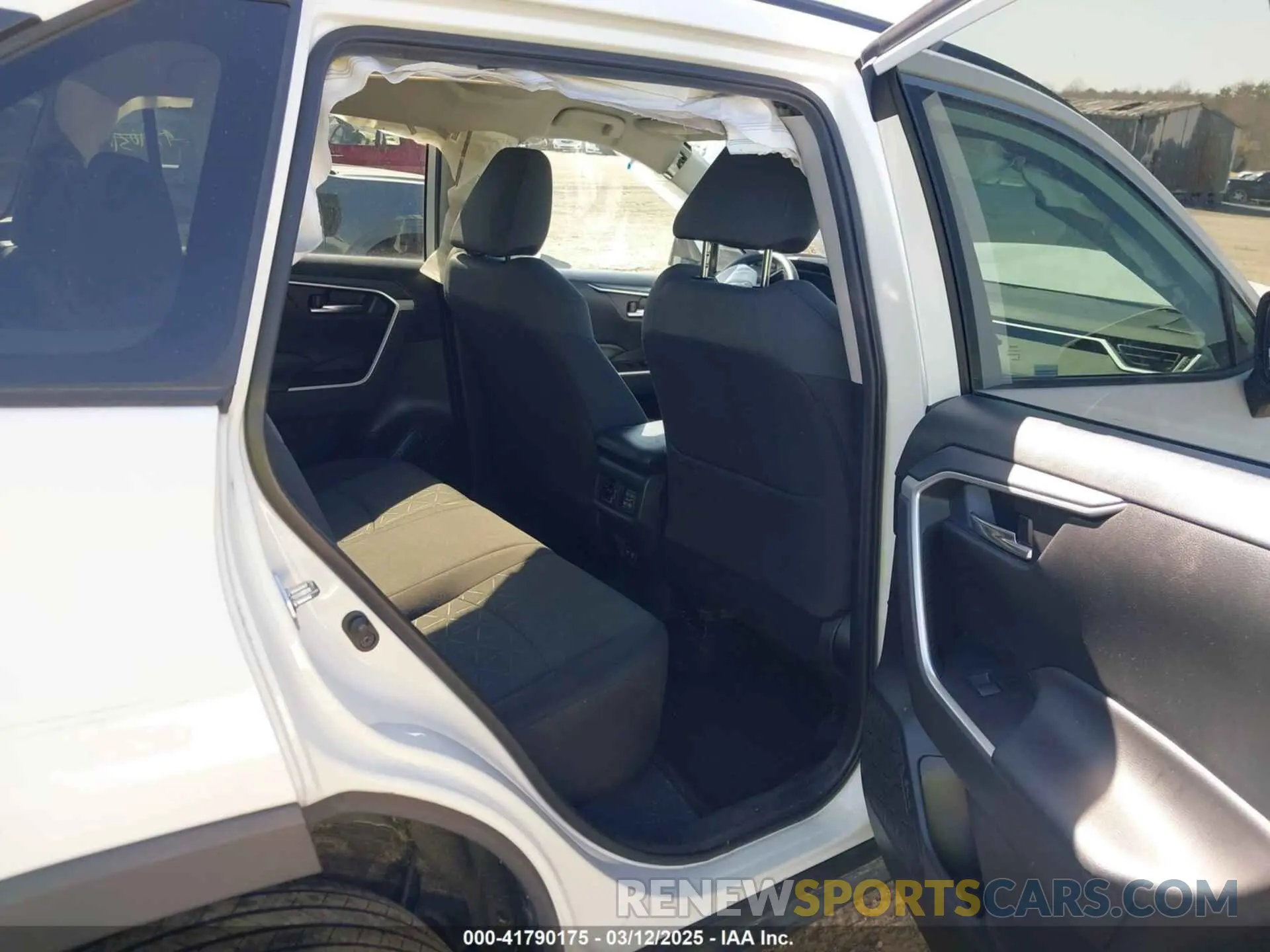 8 fotografías del automóvil dañado 2T3P1RFV0LC073650 TOYOTA RAV4 2020