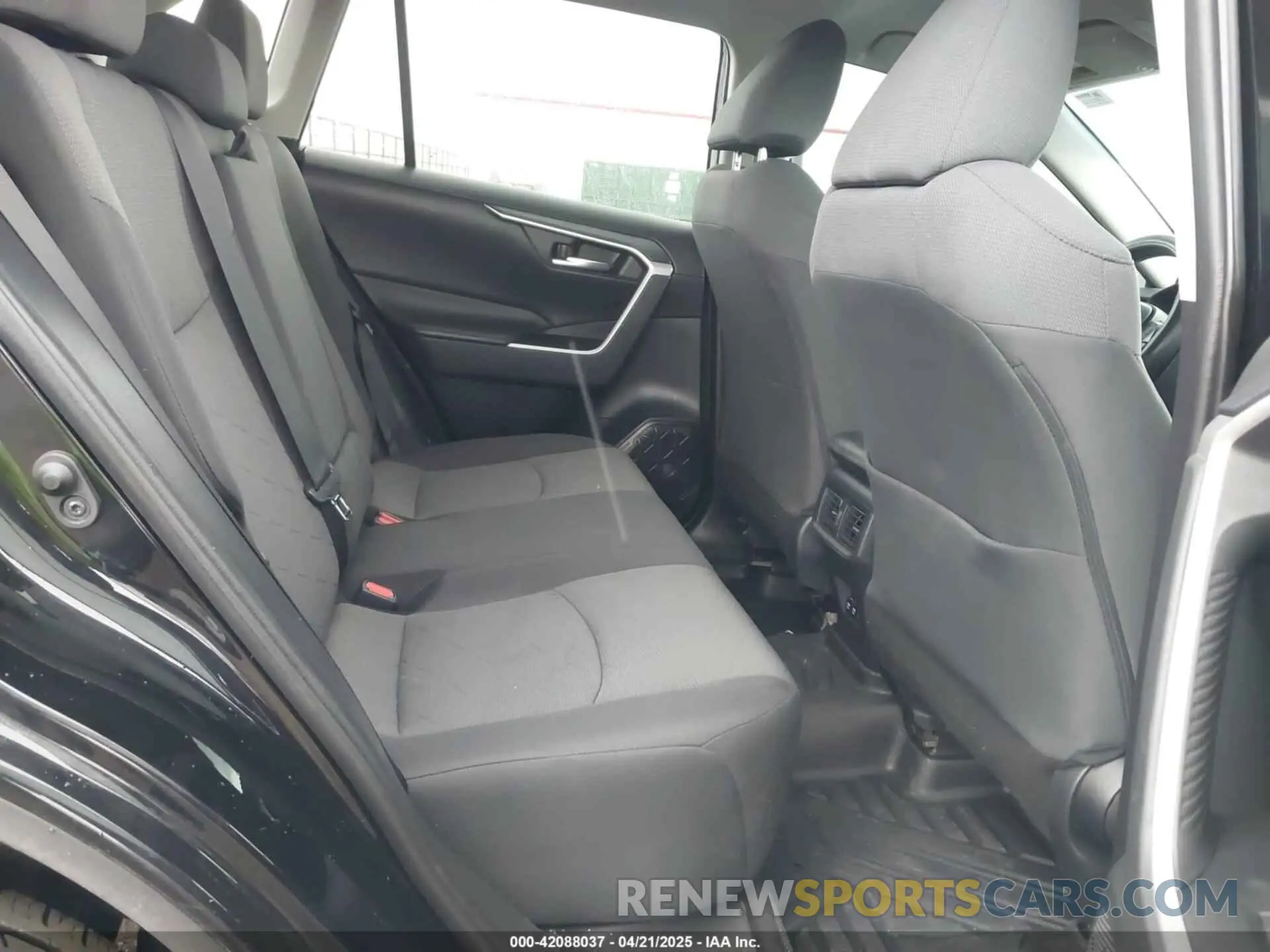 8 fotografías del automóvil dañado 2T3P1RFV0LC099939 TOYOTA RAV4 2020