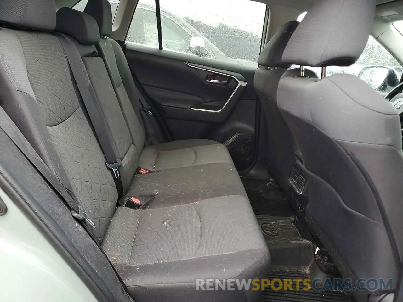 11 fotografías del automóvil dañado 2T3P1RFV0LW103762 TOYOTA RAV4 2020