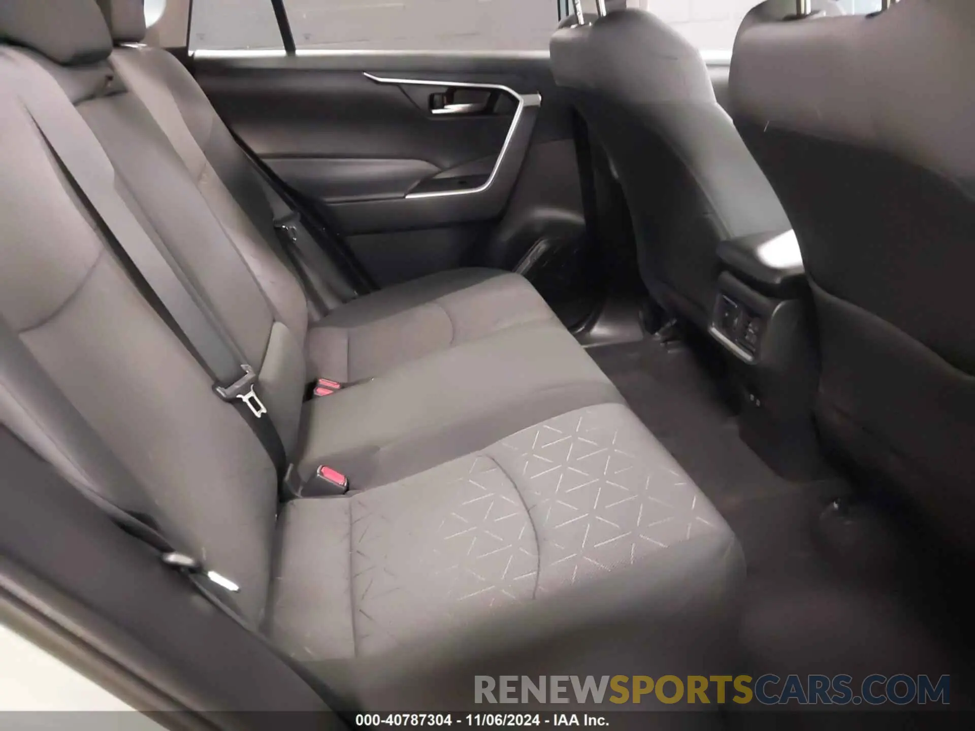 8 fotografías del automóvil dañado 2T3P1RFV0LW132646 TOYOTA RAV4 2020