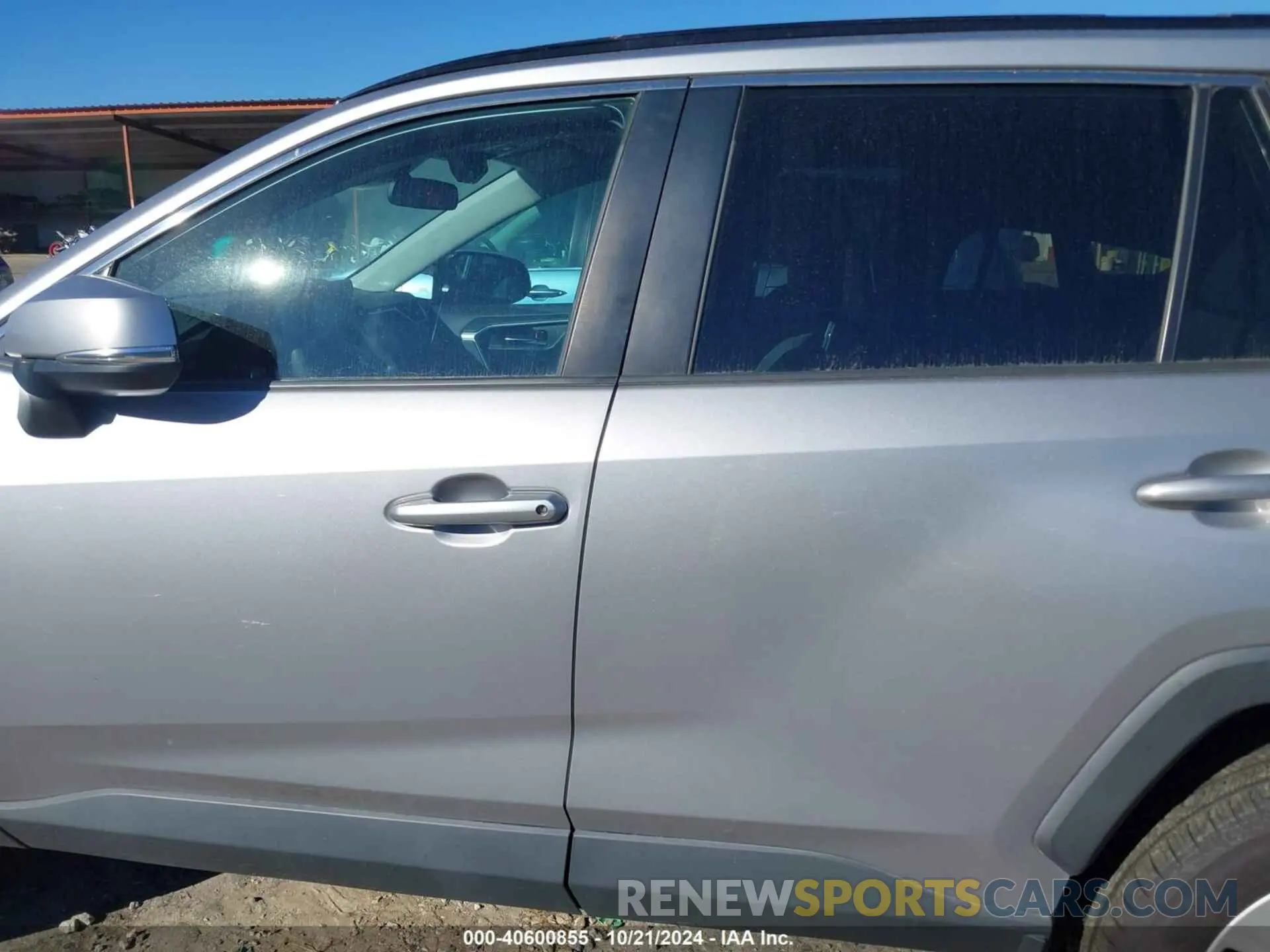 15 fotografías del automóvil dañado 2T3P1RFV1LC101648 TOYOTA RAV4 2020