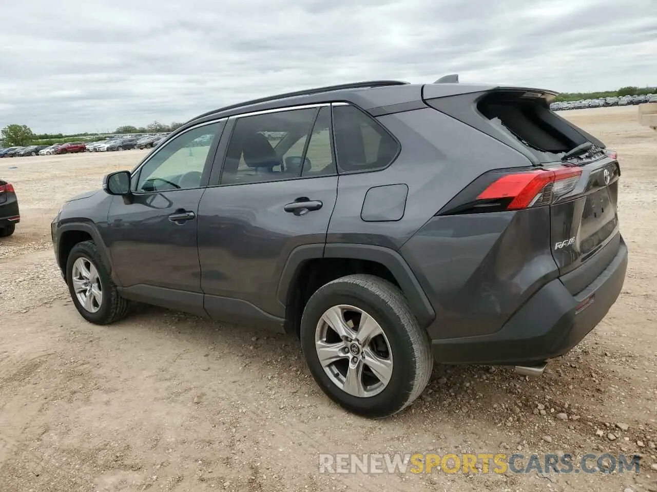 2 fotografías del automóvil dañado 2T3P1RFV1LW090651 TOYOTA RAV4 2020