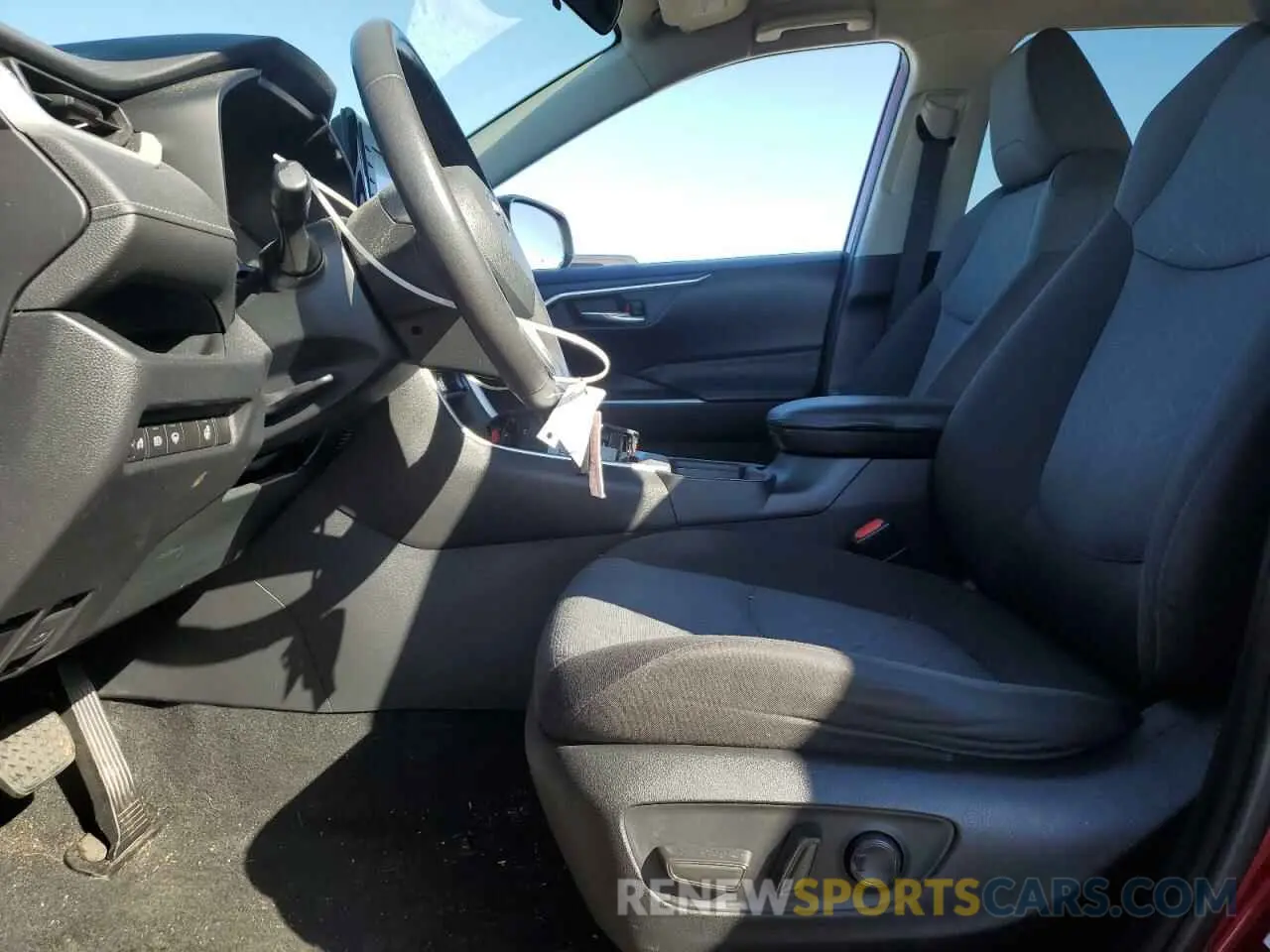 7 fotografías del automóvil dañado 2T3P1RFV2LW123463 TOYOTA RAV4 2020