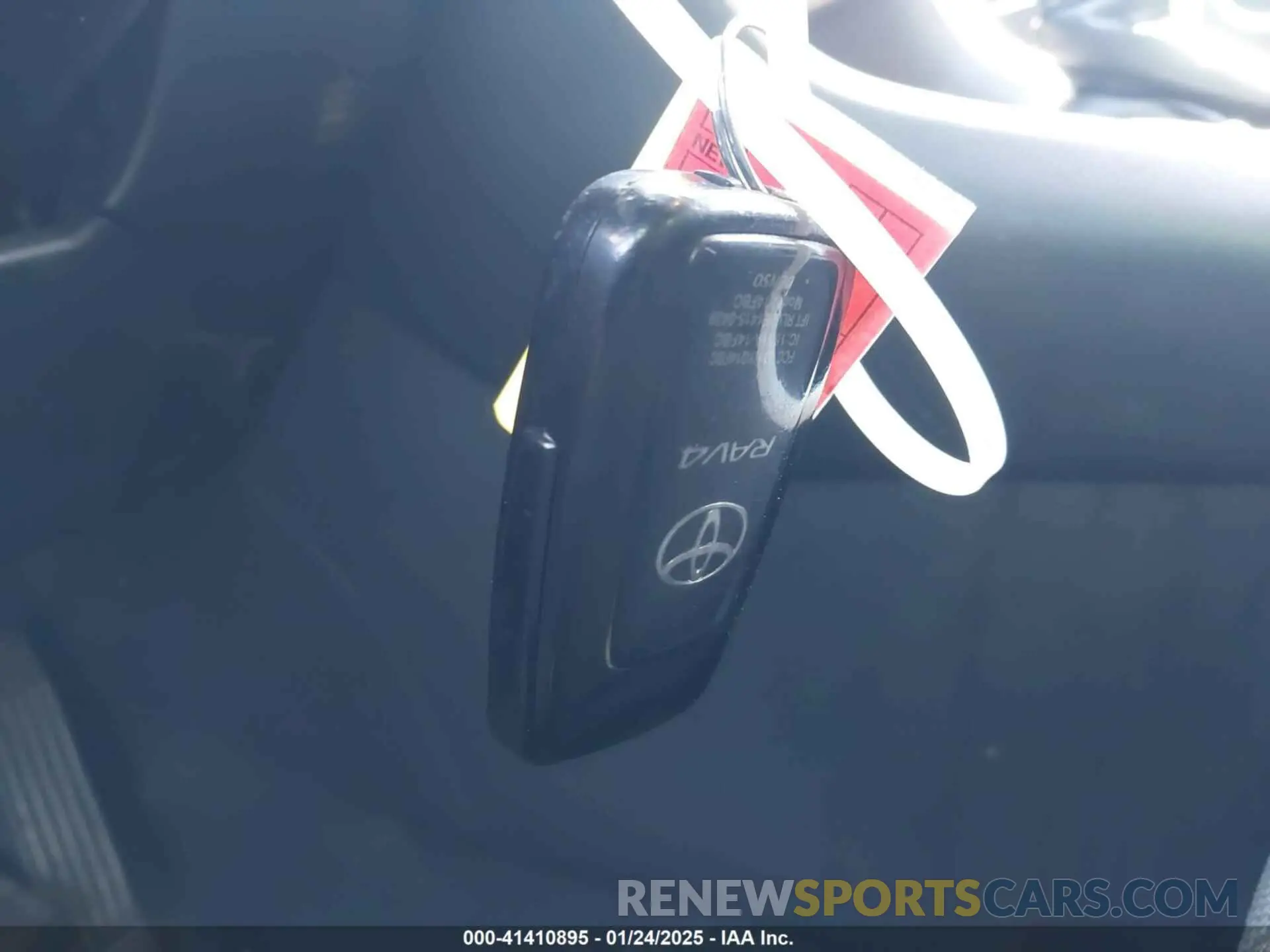 11 fotografías del automóvil dañado 2T3P1RFV3LC099398 TOYOTA RAV4 2020