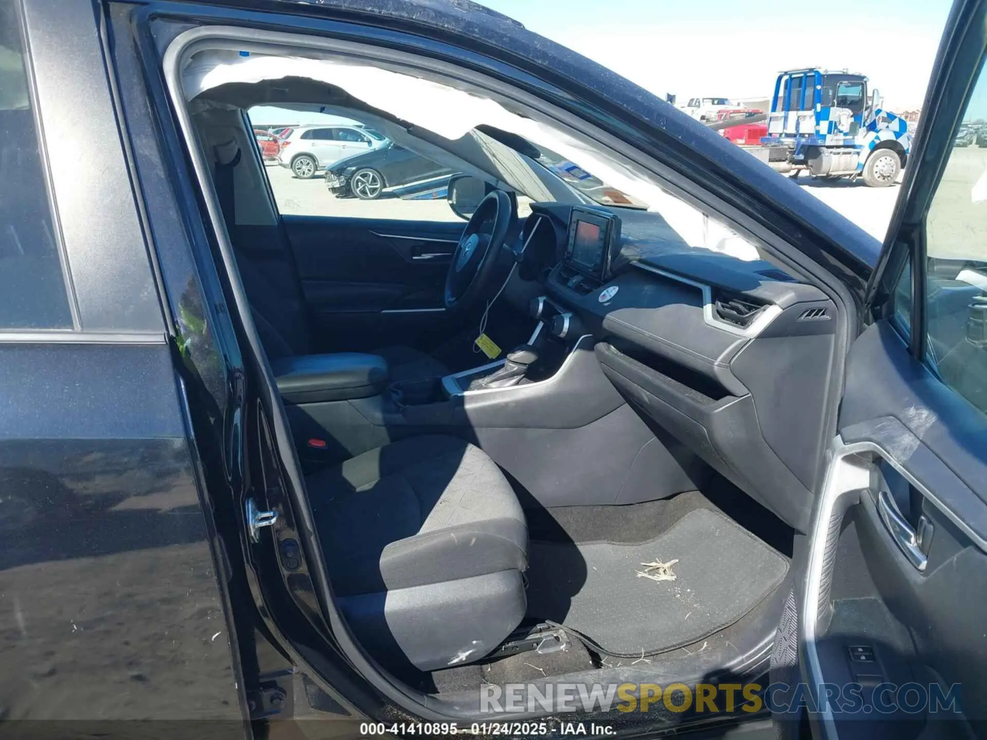 5 fotografías del automóvil dañado 2T3P1RFV3LC099398 TOYOTA RAV4 2020
