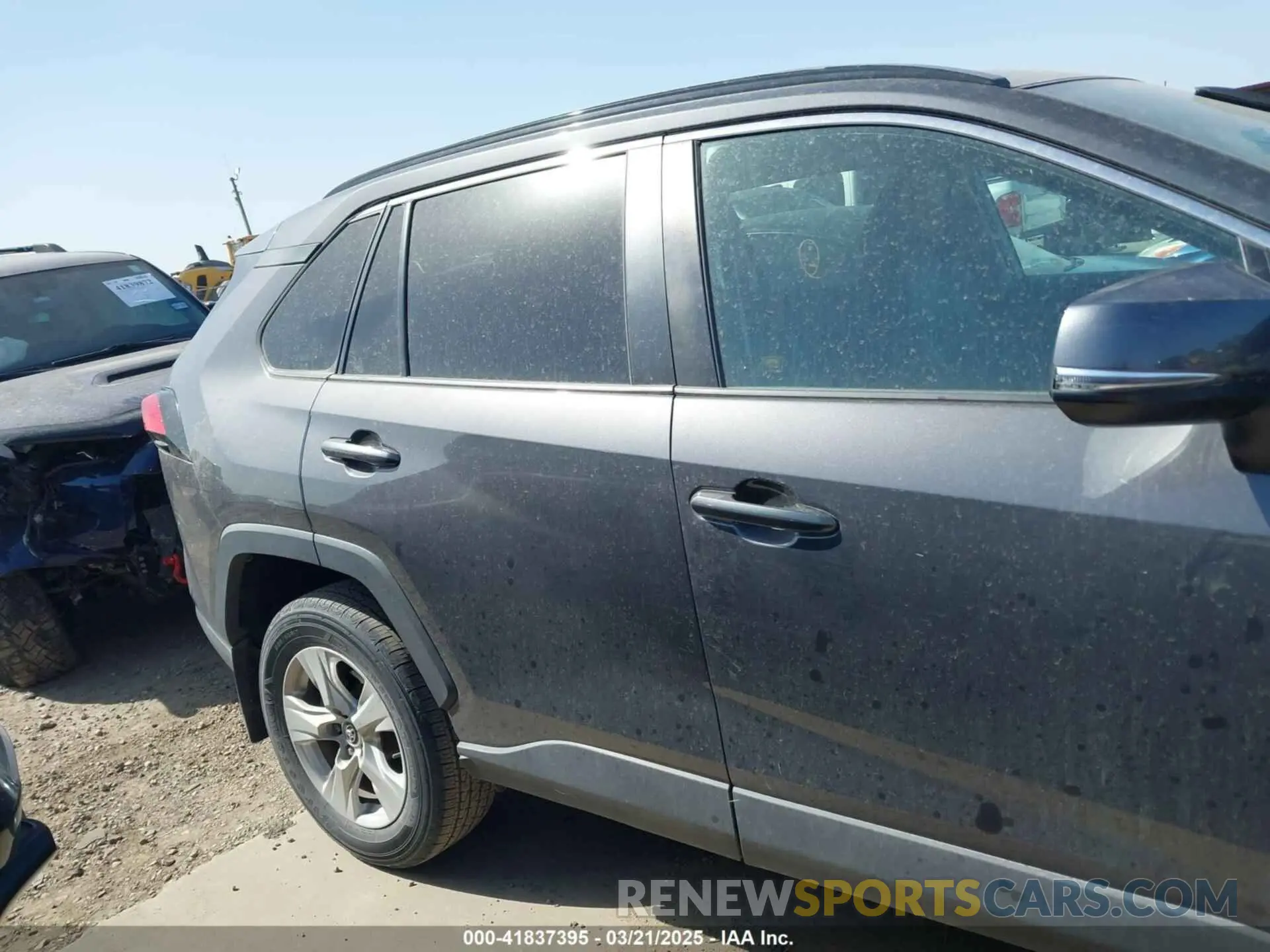 13 fotografías del automóvil dañado 2T3P1RFV3LW112620 TOYOTA RAV4 2020