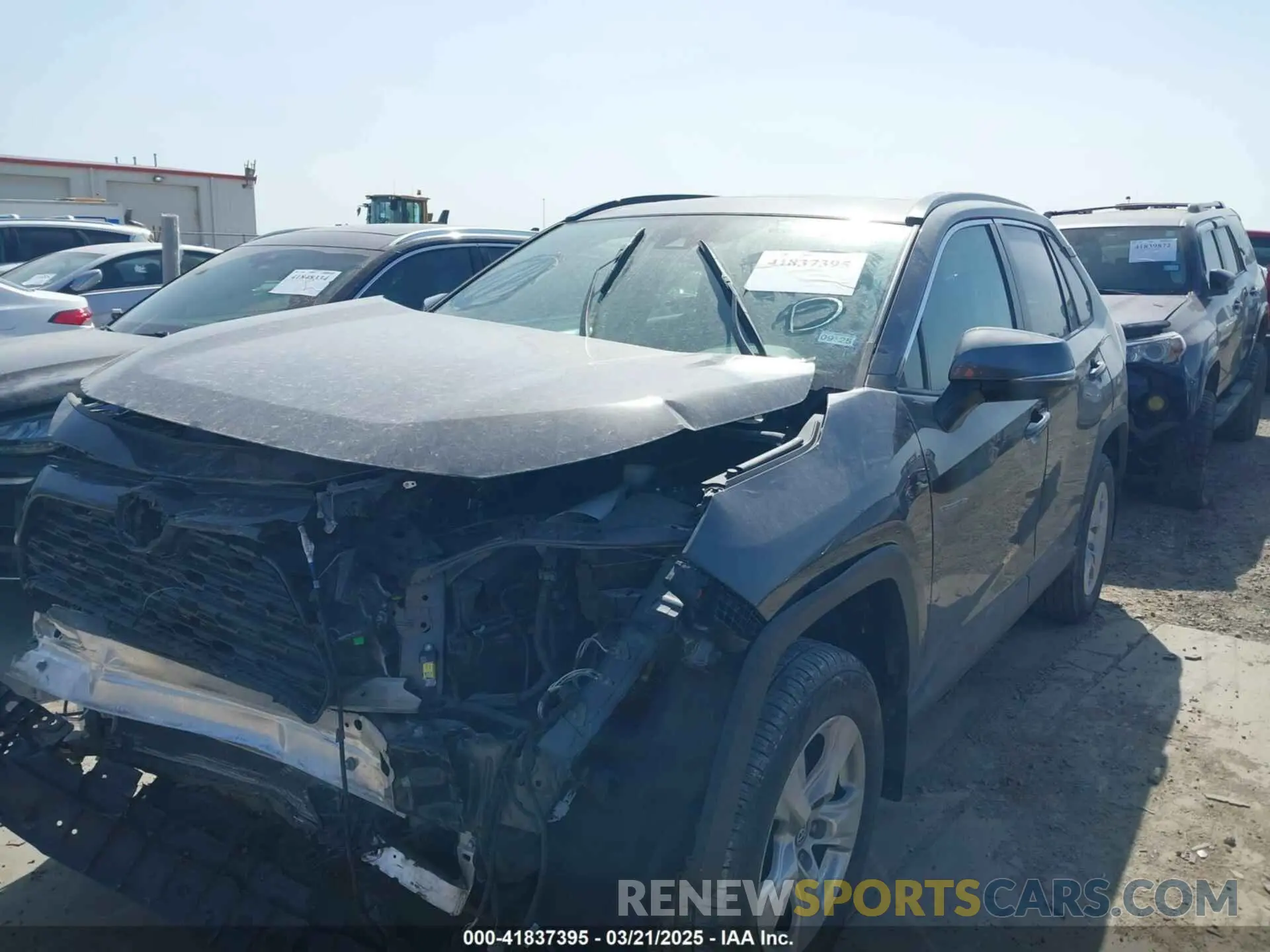 2 fotografías del automóvil dañado 2T3P1RFV3LW112620 TOYOTA RAV4 2020