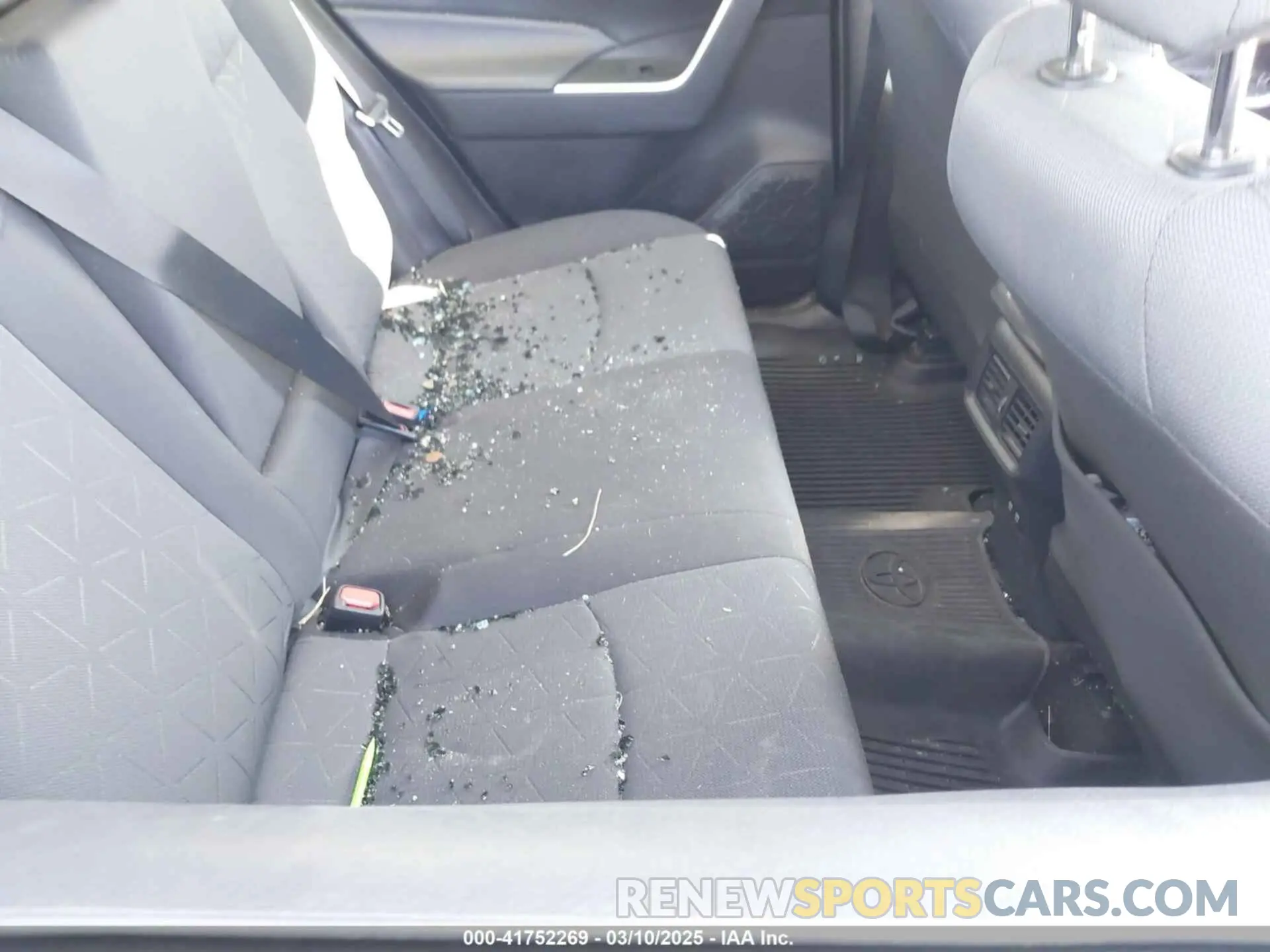 8 fotografías del automóvil dañado 2T3P1RFV4LC077779 TOYOTA RAV4 2020