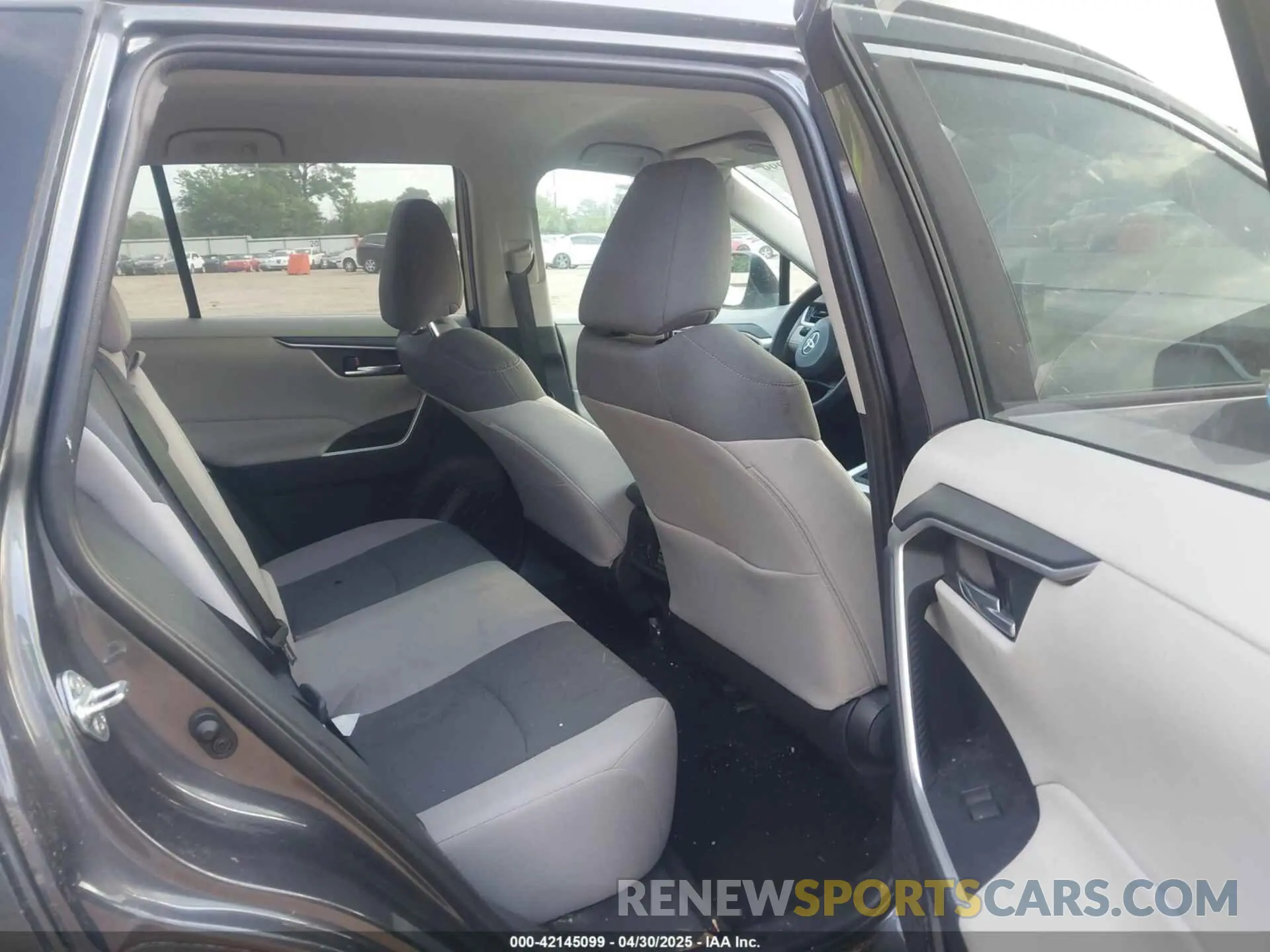 8 fotografías del automóvil dañado 2T3P1RFV4LC090760 TOYOTA RAV4 2020
