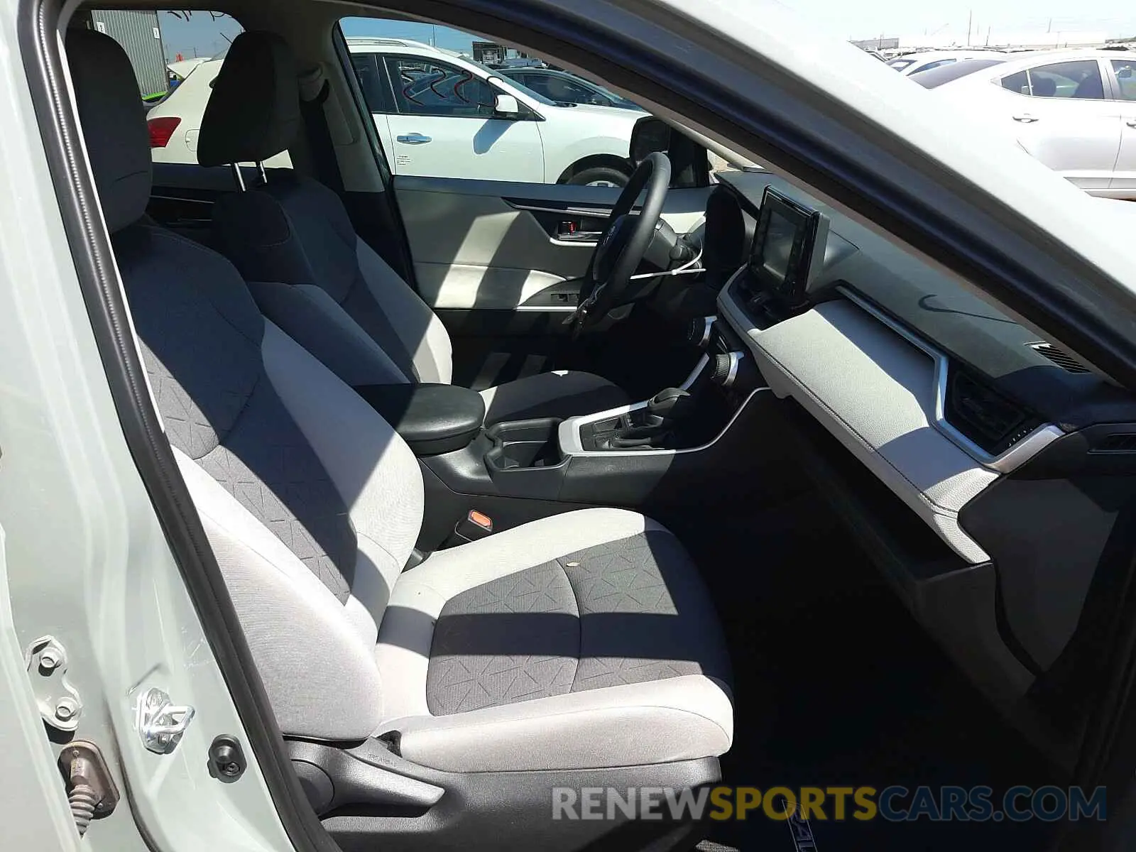 5 fotografías del automóvil dañado 2T3P1RFV6LC112645 TOYOTA RAV4 2020