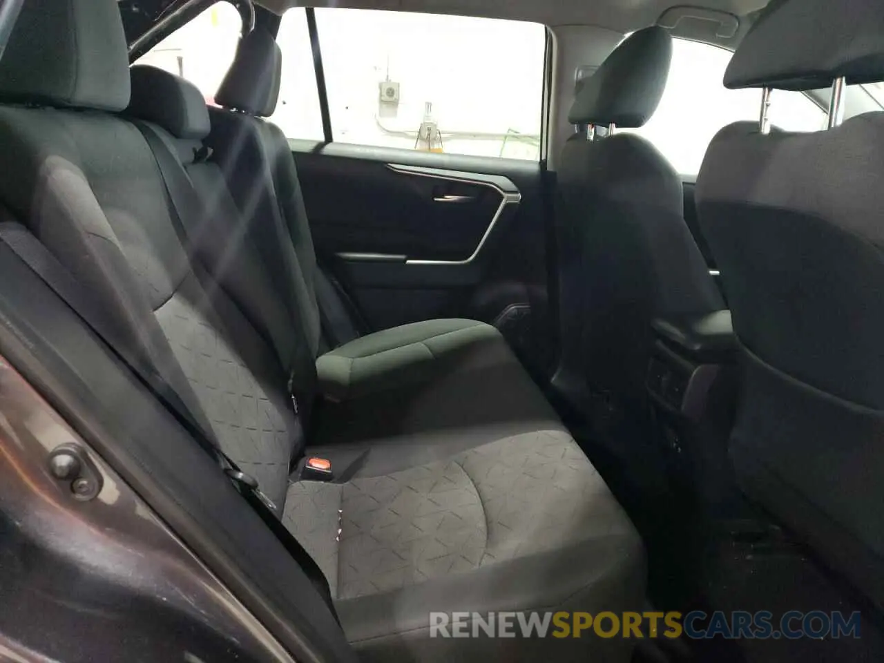 11 fotografías del automóvil dañado 2T3P1RFV6LC123242 TOYOTA RAV4 2020