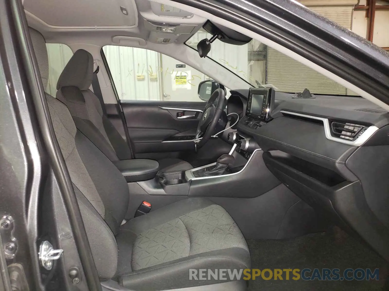 5 fotografías del automóvil dañado 2T3P1RFV6LW110716 TOYOTA RAV4 2020