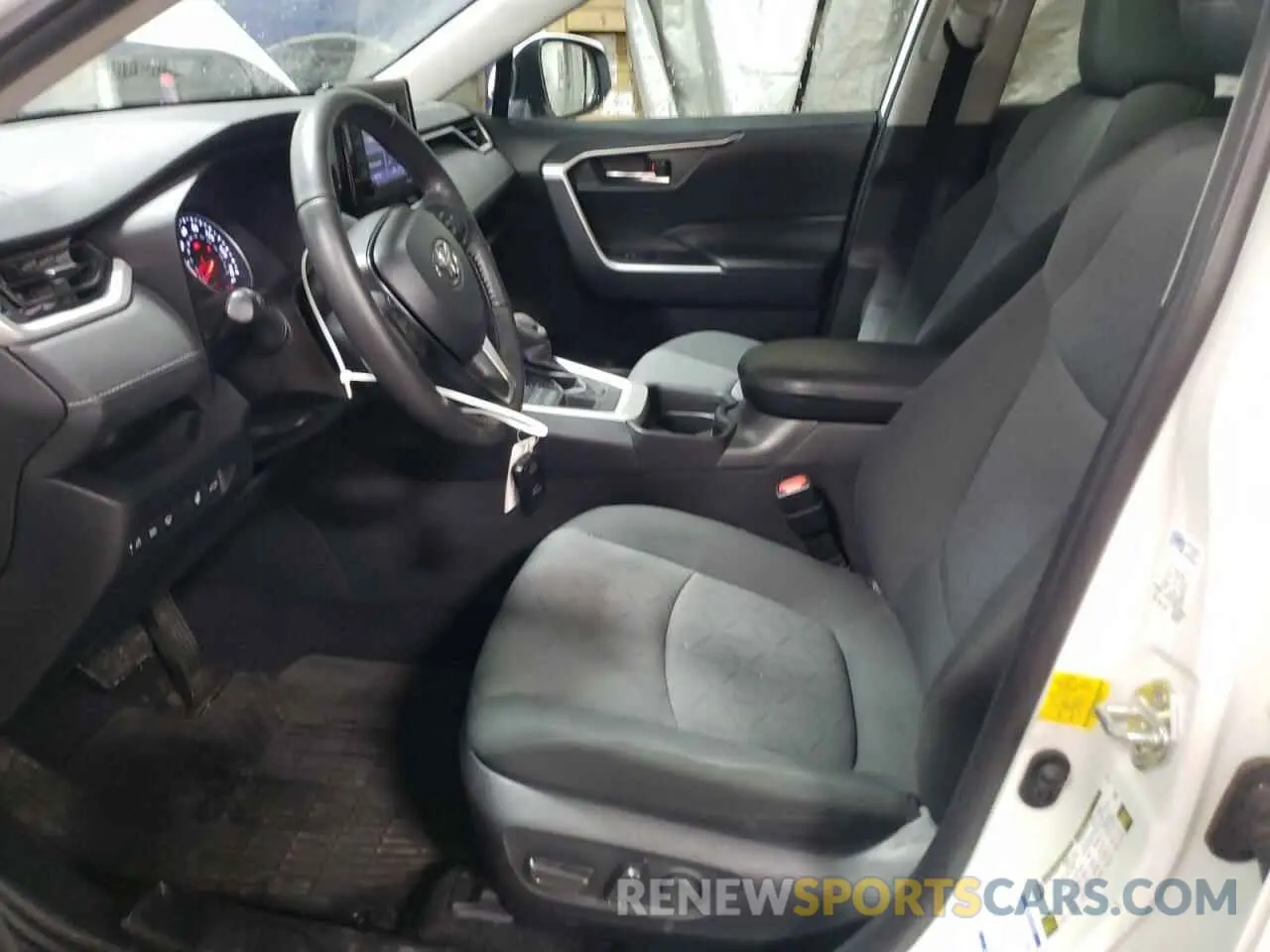 7 fotografías del automóvil dañado 2T3P1RFV7LW132840 TOYOTA RAV4 2020
