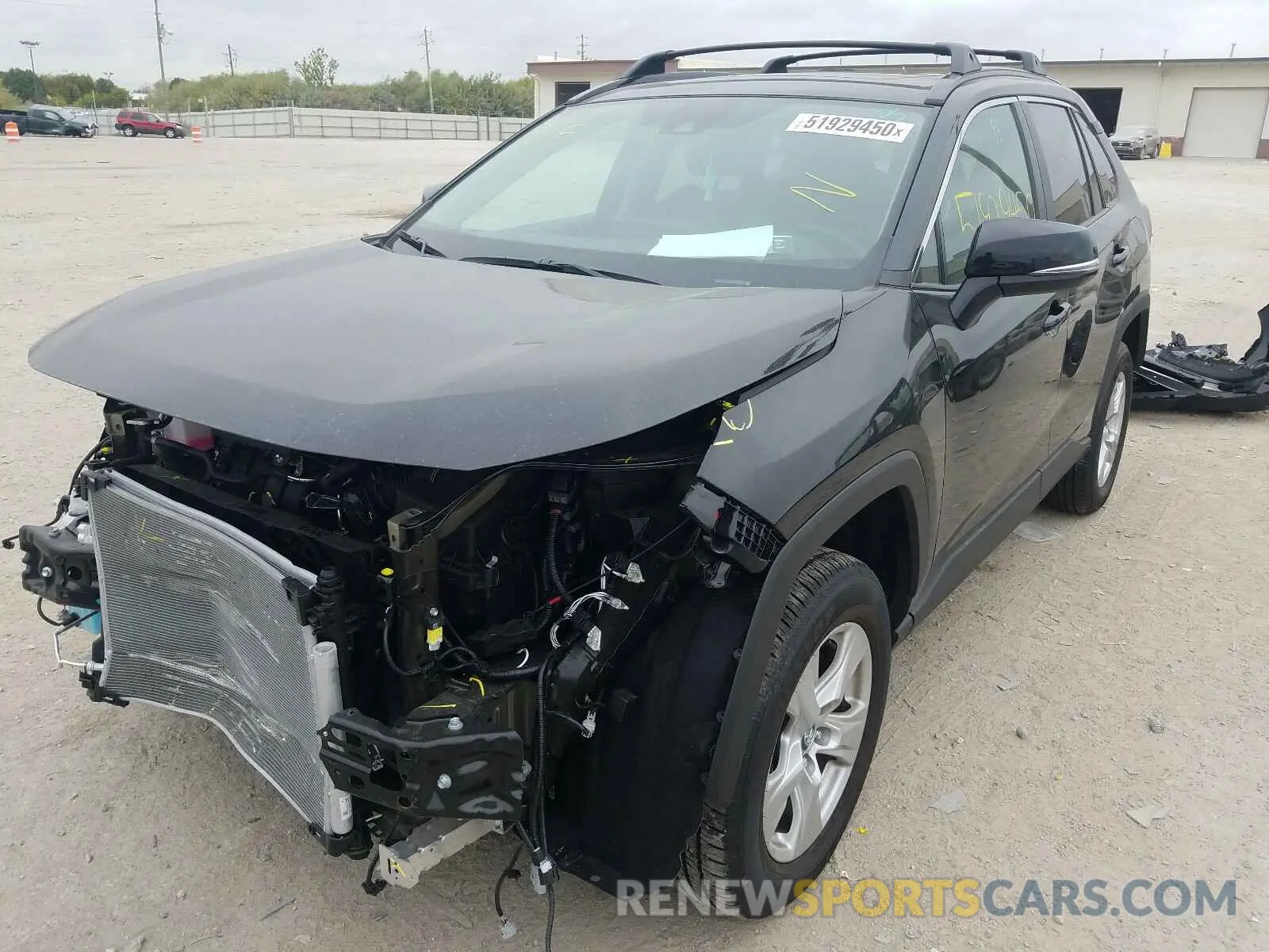 2 fotografías del automóvil dañado 2T3P1RFV9LC112414 TOYOTA RAV4 2020