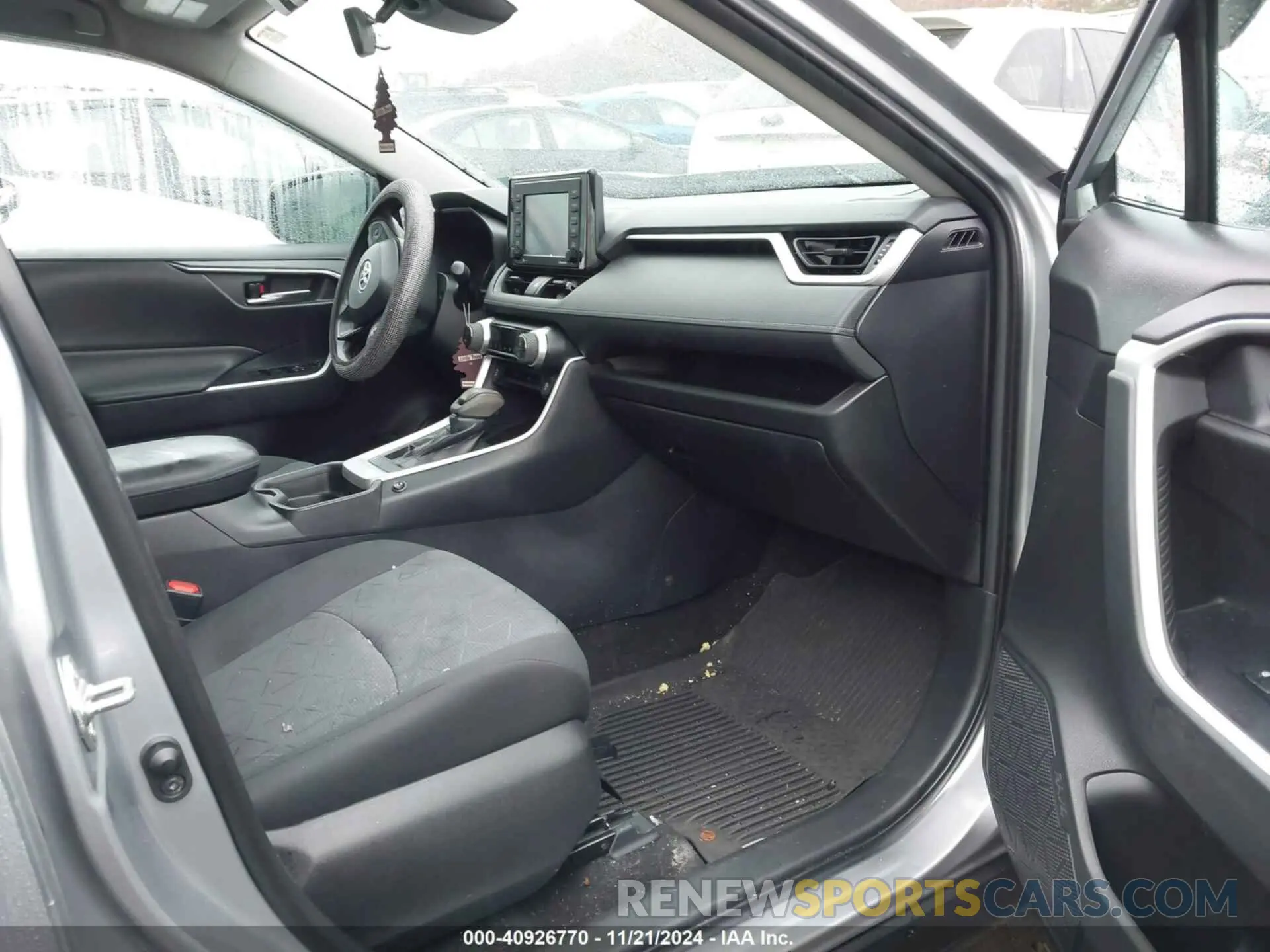 5 fotografías del automóvil dañado 2T3P1RFV9LC131075 TOYOTA RAV4 2020