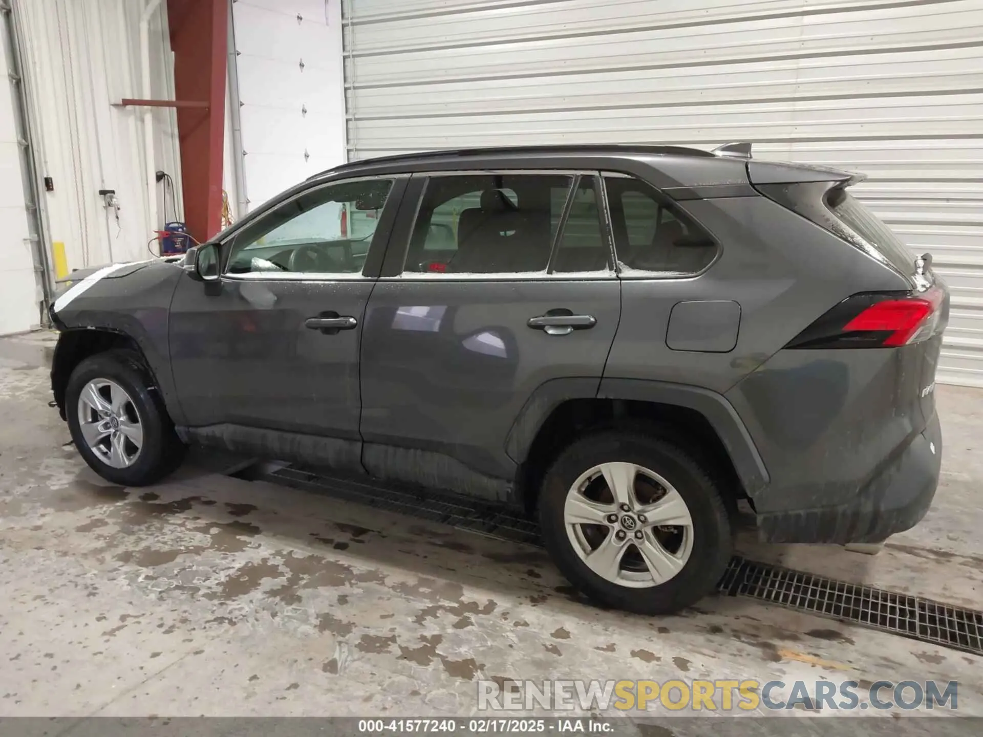 14 fotografías del automóvil dañado 2T3P1RFV9LW120690 TOYOTA RAV4 2020