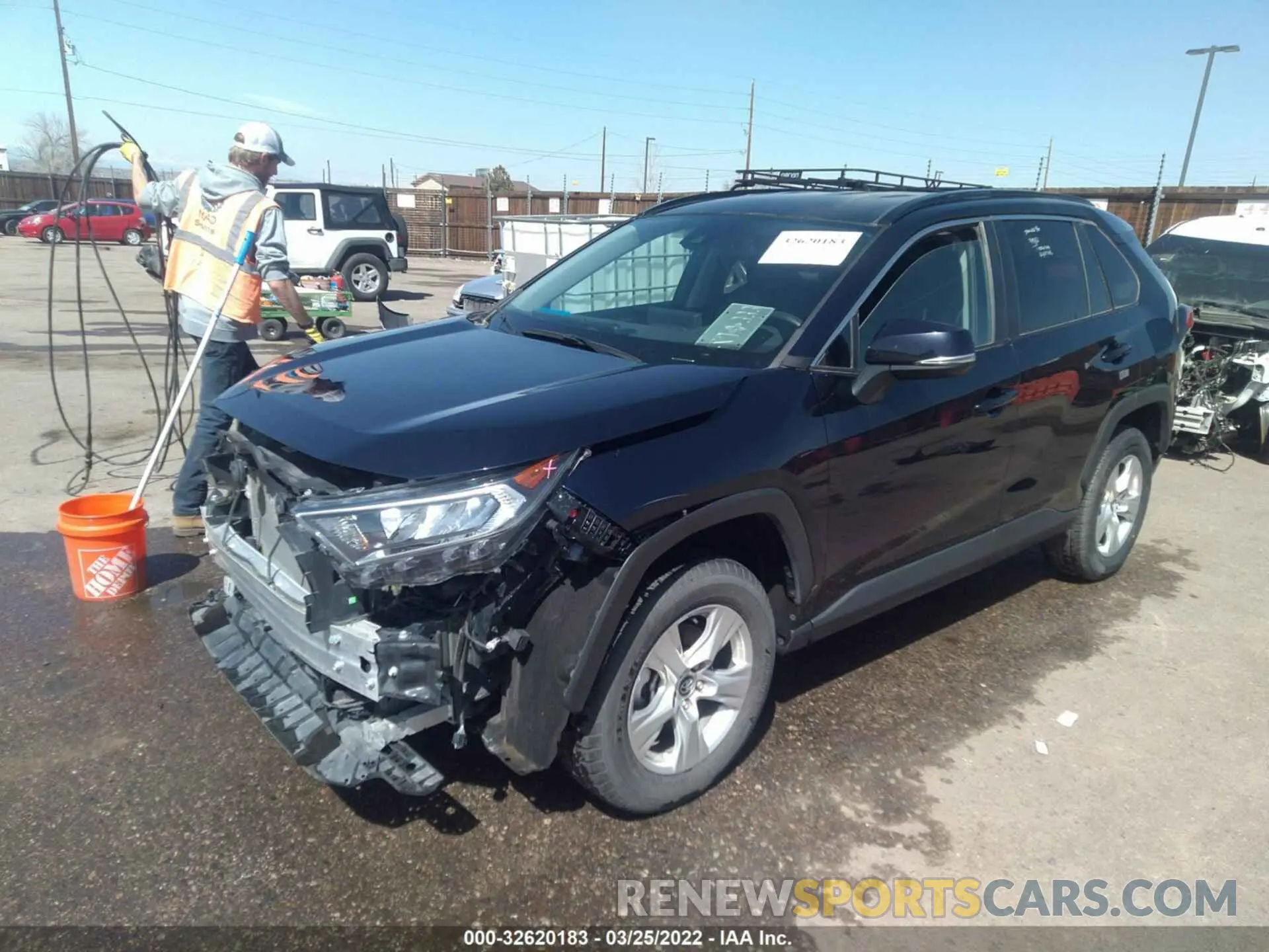 2 fotografías del automóvil dañado 2T3P1RFVXLC079066 TOYOTA RAV4 2020