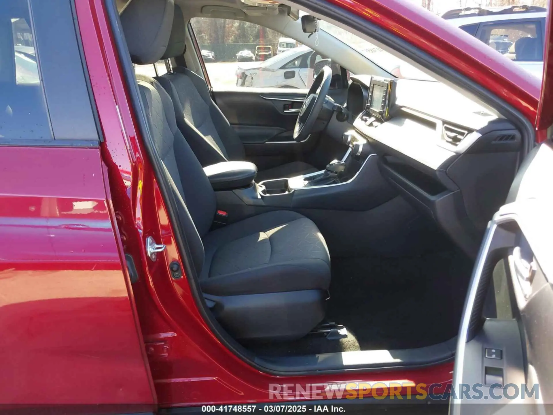 5 fotografías del automóvil dañado 2T3P1RFVXLW115577 TOYOTA RAV4 2020