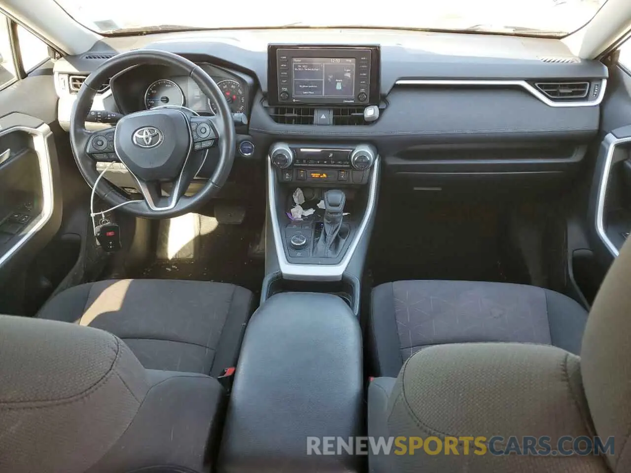 8 fotografías del automóvil dañado 2T3RWRFV0LW064858 TOYOTA RAV4 2020