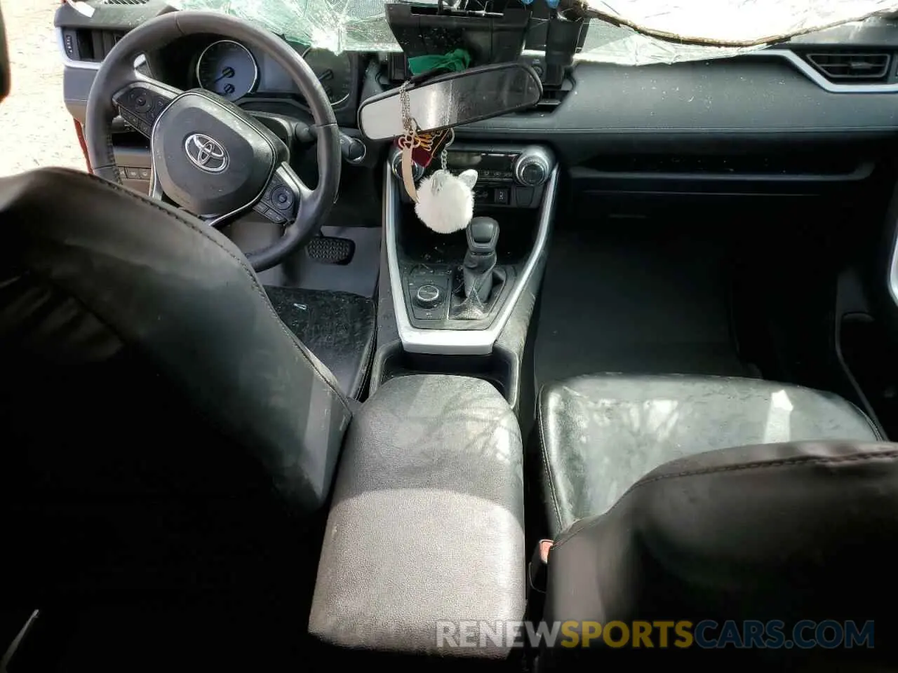 8 fotografías del automóvil dañado 2T3RWRFV0LW100564 TOYOTA RAV4 2020