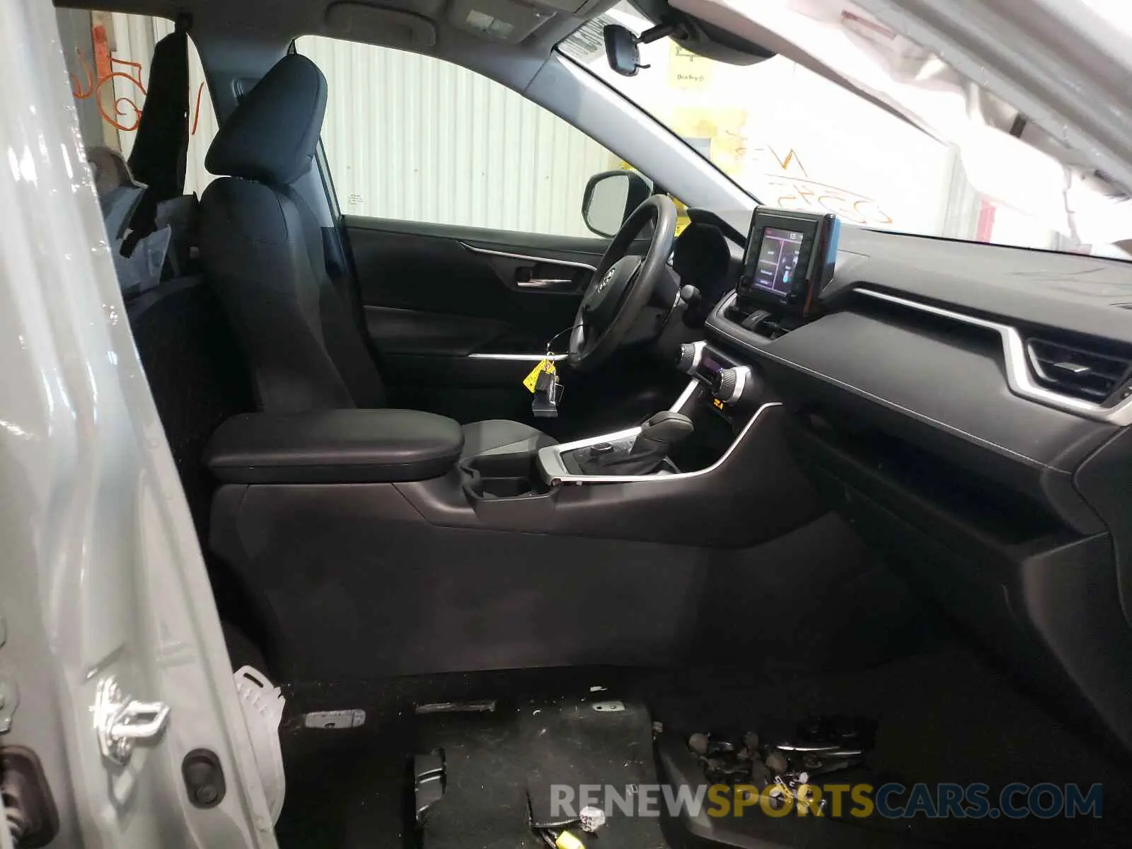 5 fotografías del automóvil dañado 2T3RWRFV2LW060343 TOYOTA RAV4 2020