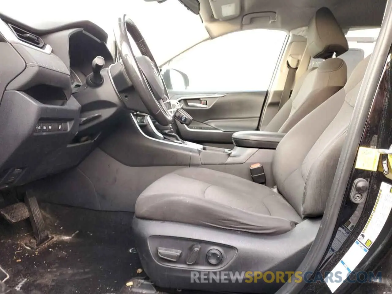 7 fotografías del automóvil dañado 2T3RWRFV3LW089897 TOYOTA RAV4 2020