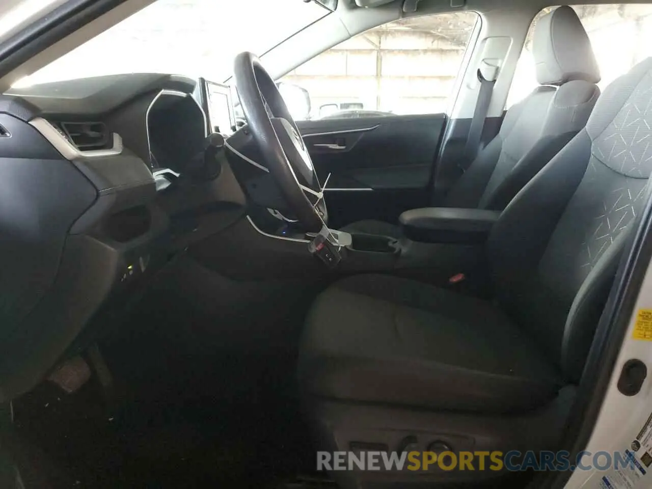 7 fotografías del automóvil dañado 2T3RWRFV3LW098258 TOYOTA RAV4 2020