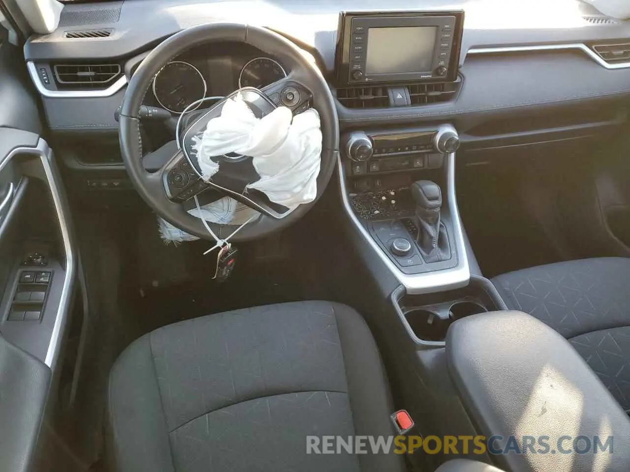 8 fotografías del automóvil dañado 2T3RWRFV5LW068341 TOYOTA RAV4 2020