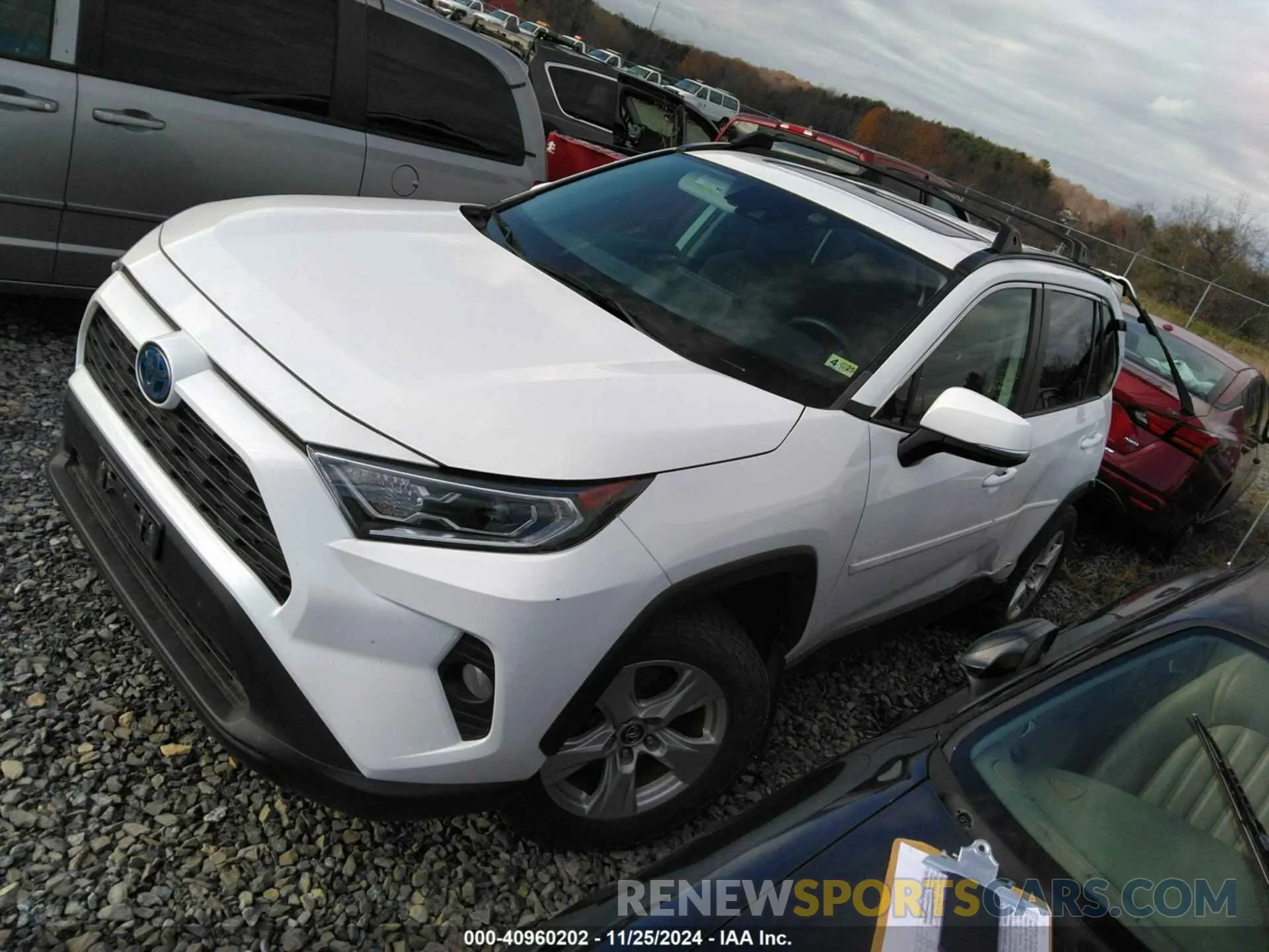 2 fotografías del automóvil dañado 2T3RWRFV8LW063540 TOYOTA RAV4 2020