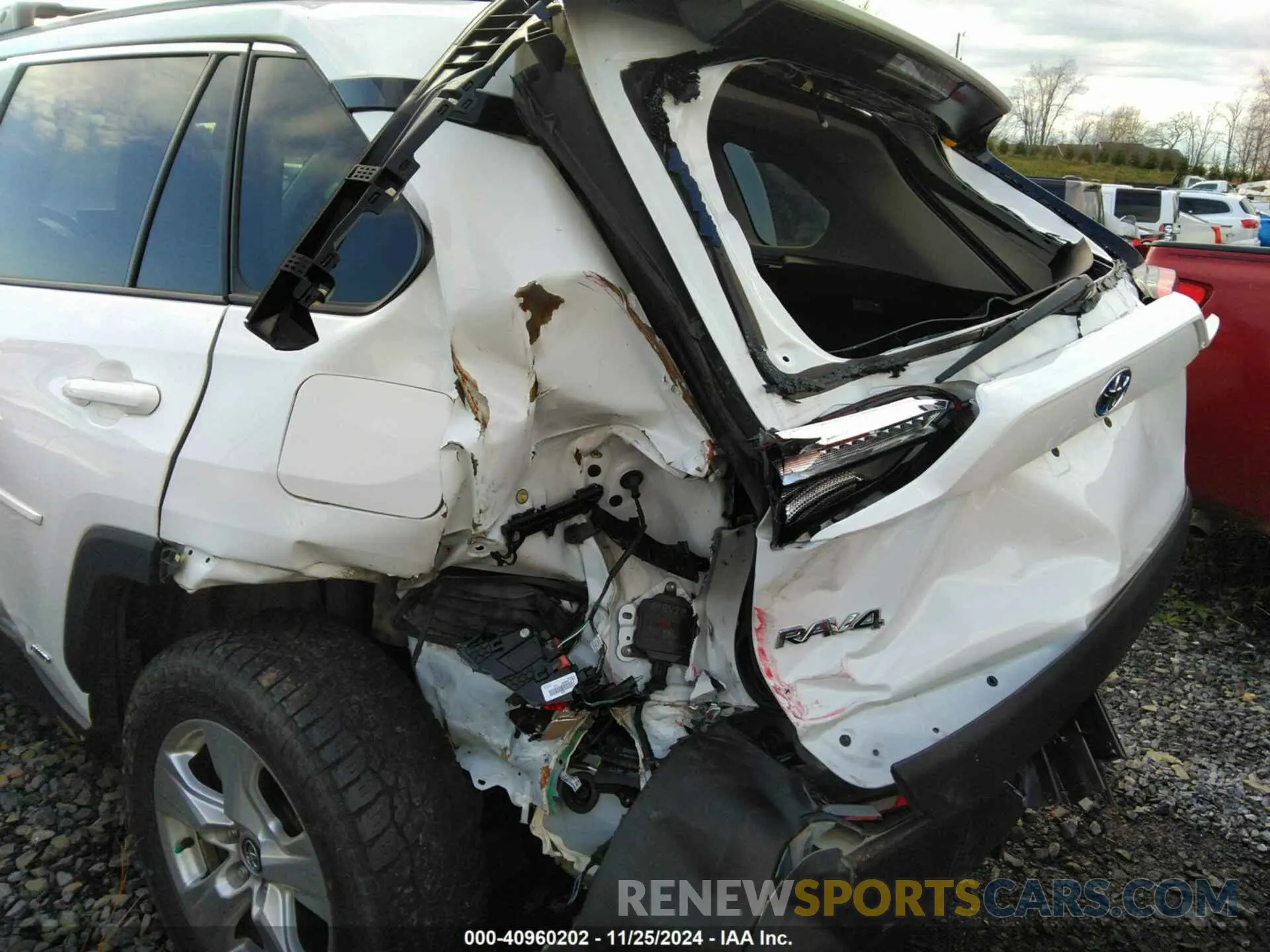6 fotografías del automóvil dañado 2T3RWRFV8LW063540 TOYOTA RAV4 2020
