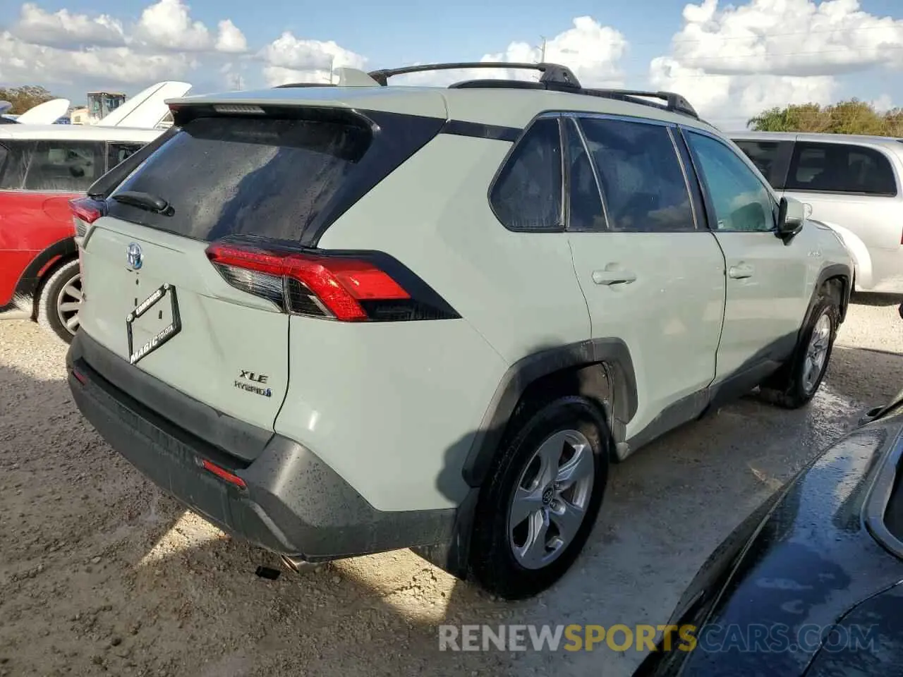 3 fotografías del automóvil dañado 2T3RWRFV8LW066924 TOYOTA RAV4 2020