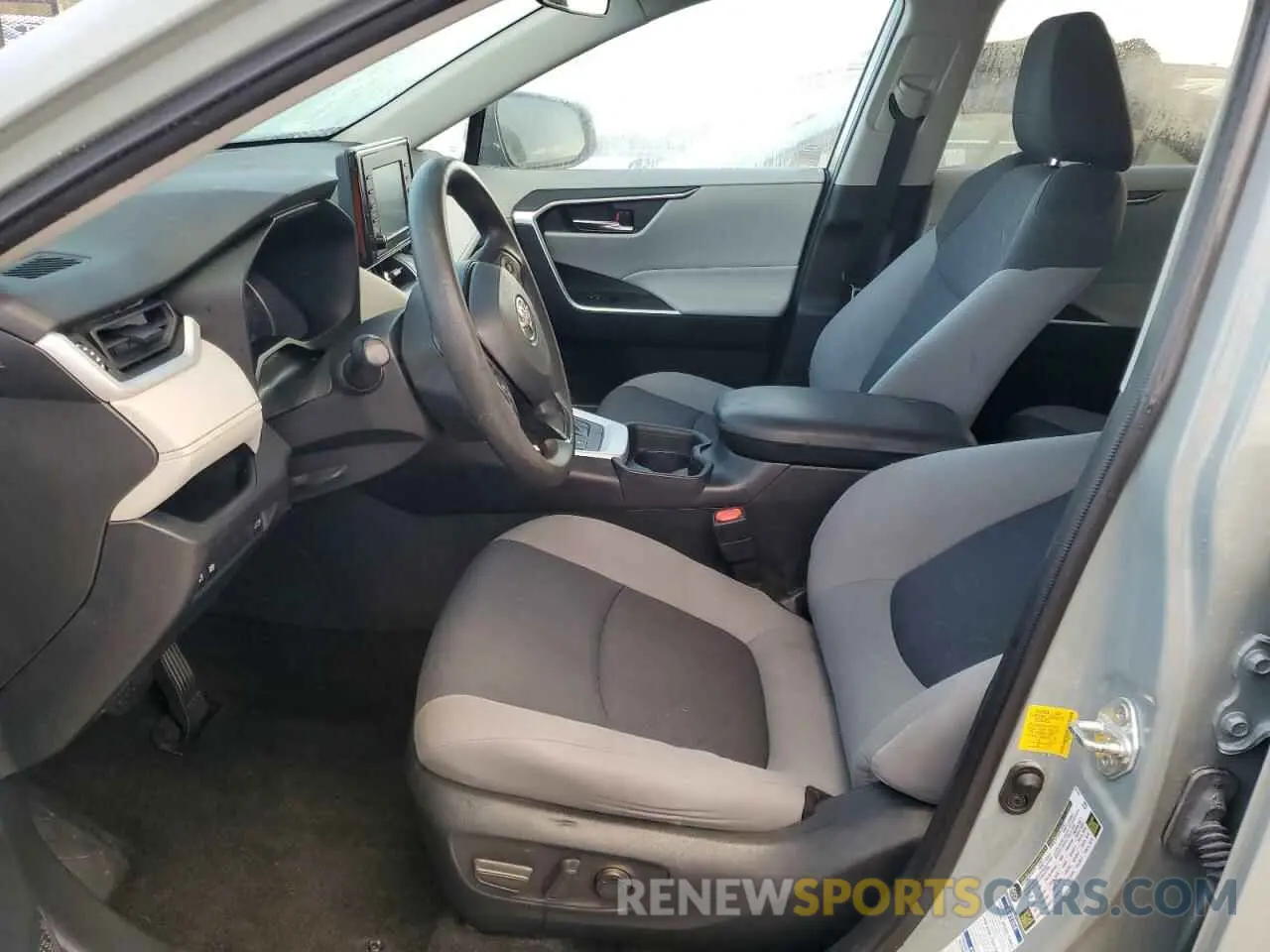 7 fotografías del automóvil dañado 2T3RWRFV8LW066924 TOYOTA RAV4 2020