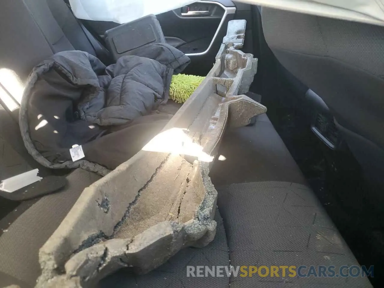 10 fotografías del automóvil dañado 2T3RWRFV8LW070536 TOYOTA RAV4 2020