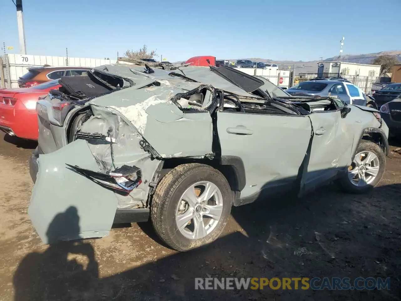 3 fotografías del automóvil dañado 2T3RWRFV8LW070536 TOYOTA RAV4 2020
