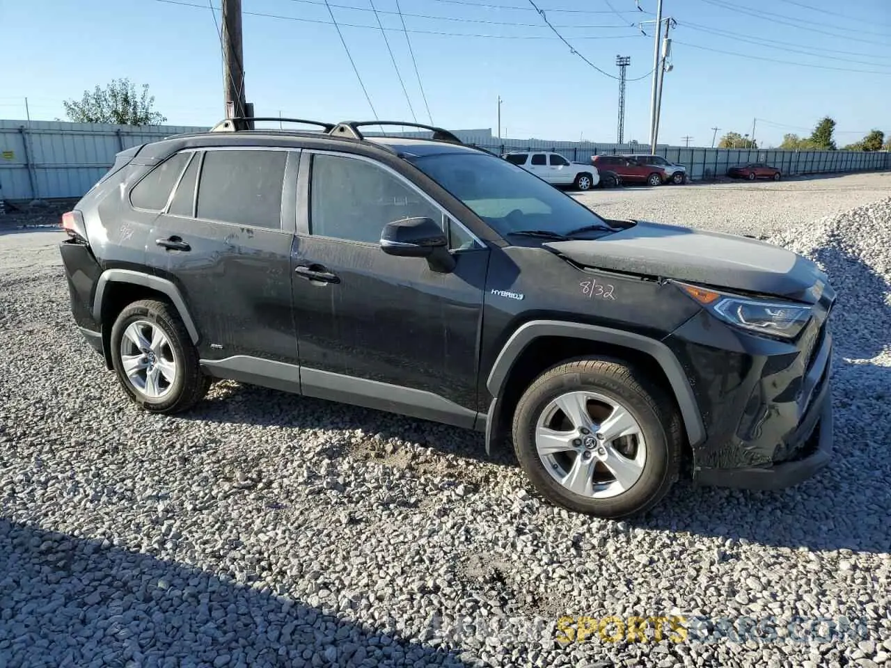 4 fotografías del automóvil dañado 2T3RWRFV9LW070724 TOYOTA RAV4 2020