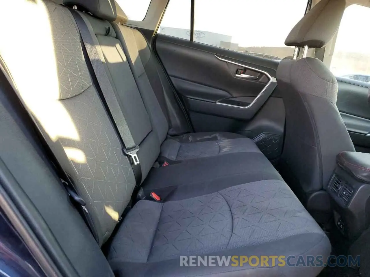 11 fotografías del automóvil dañado 2T3RWRFVXLW083045 TOYOTA RAV4 2020