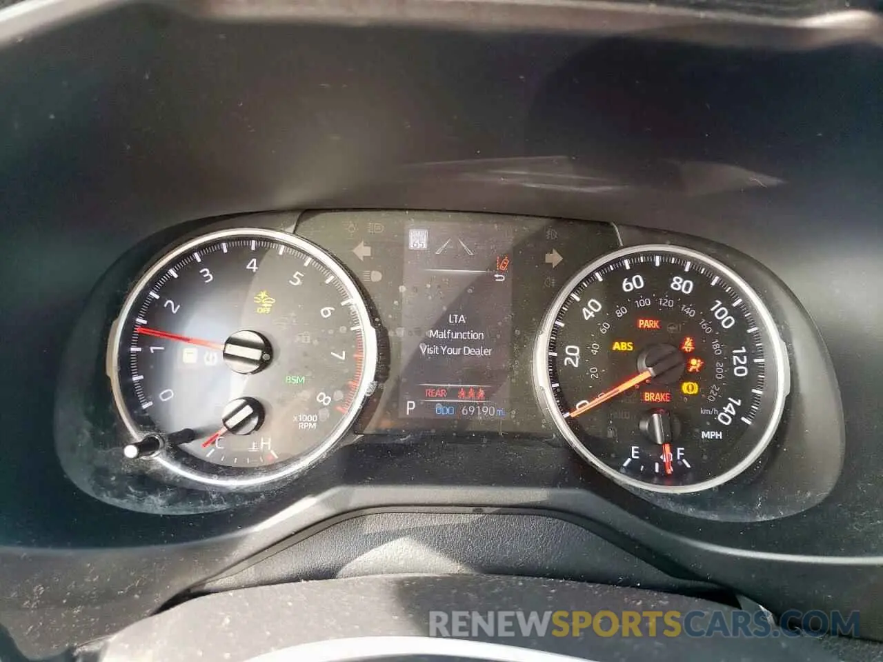 9 fotografías del automóvil dañado 2T3W1RFV0LW102364 TOYOTA RAV4 2020