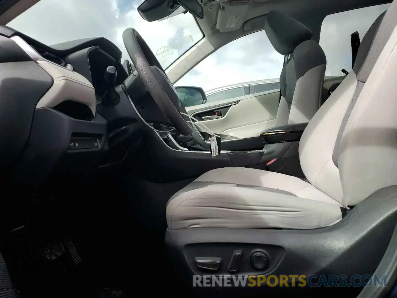 7 fotografías del automóvil dañado 2T3W1RFV1LC055220 TOYOTA RAV4 2020