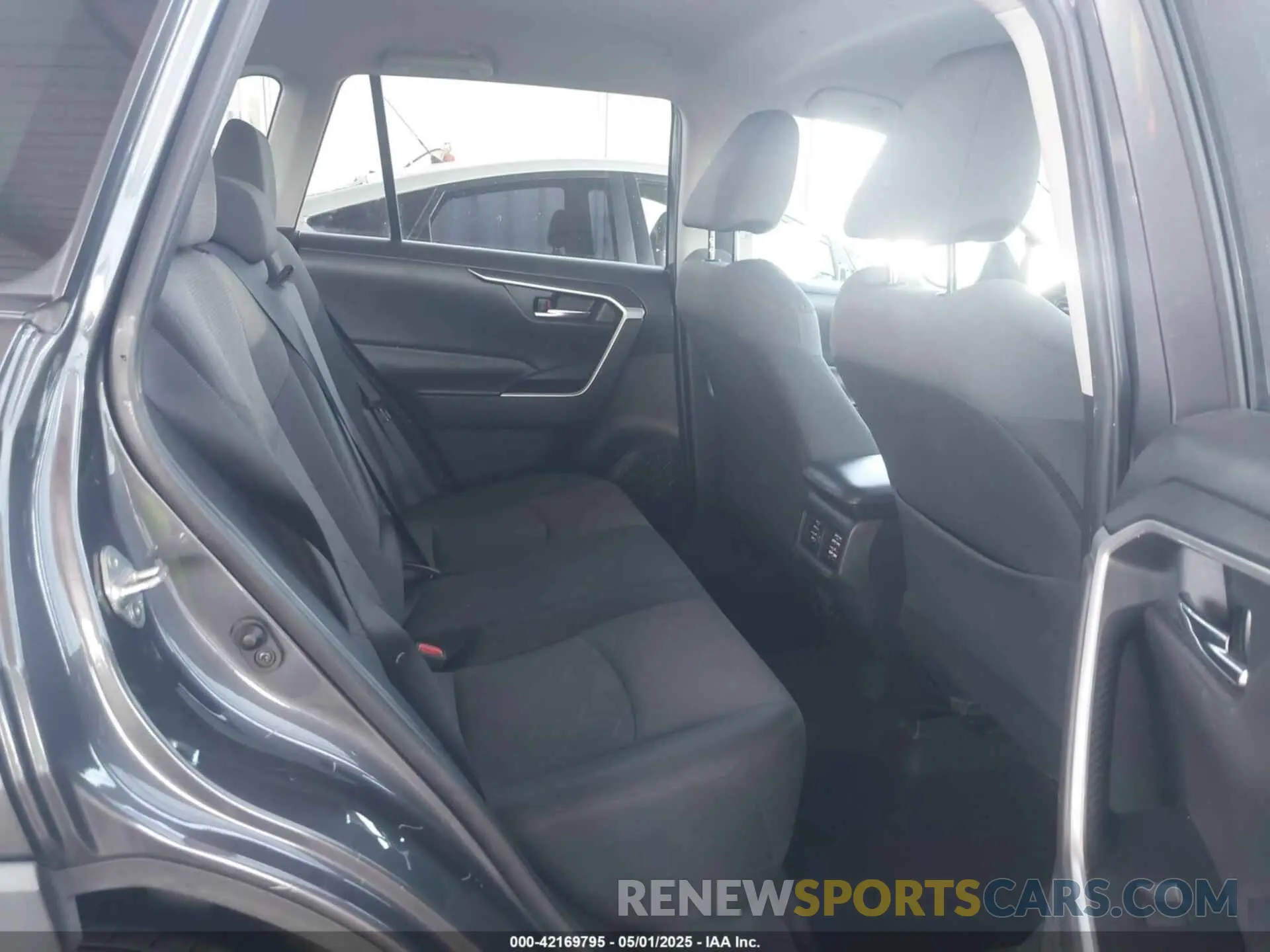 8 fotografías del automóvil dañado 2T3W1RFV1LW079645 TOYOTA RAV4 2020