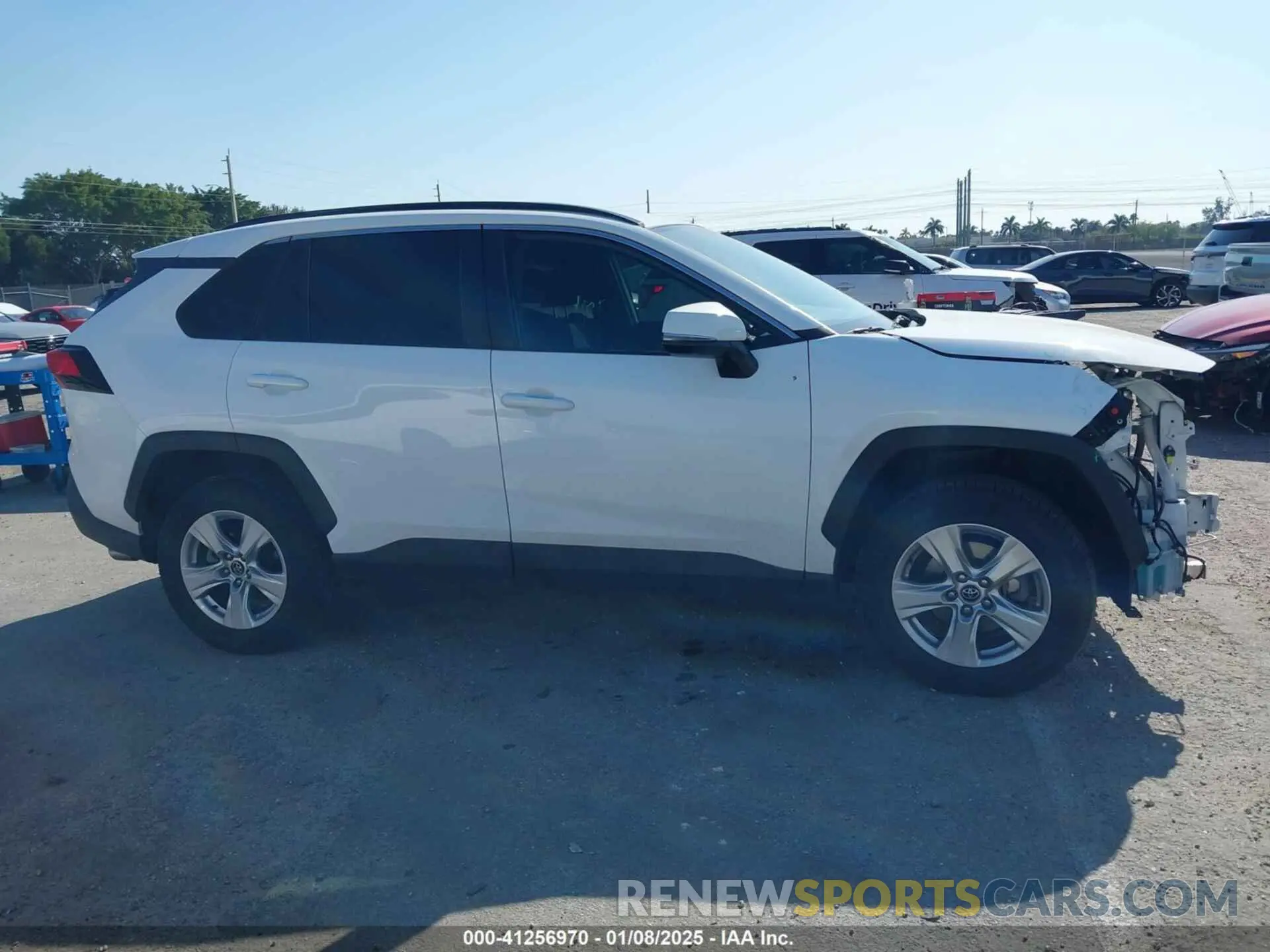 14 fotografías del automóvil dañado 2T3W1RFV2LC047577 TOYOTA RAV4 2020