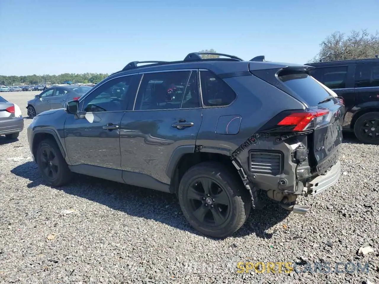 2 fotografías del automóvil dañado 2T3W1RFV2LC052018 TOYOTA RAV4 2020