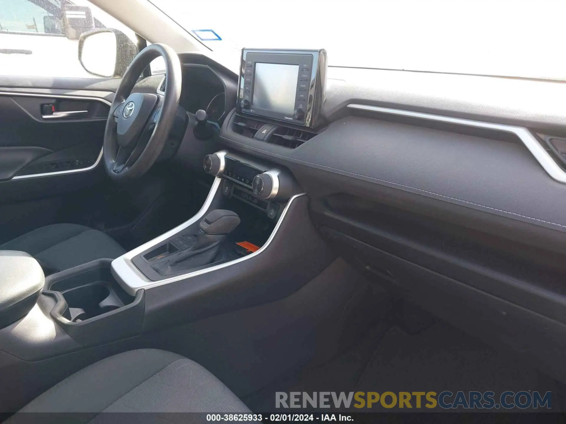5 fotografías del automóvil dañado 2T3W1RFV2LW071974 TOYOTA RAV4 2020