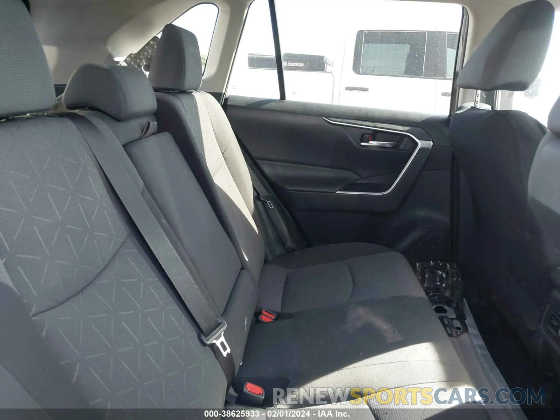 8 fotografías del automóvil dañado 2T3W1RFV2LW071974 TOYOTA RAV4 2020