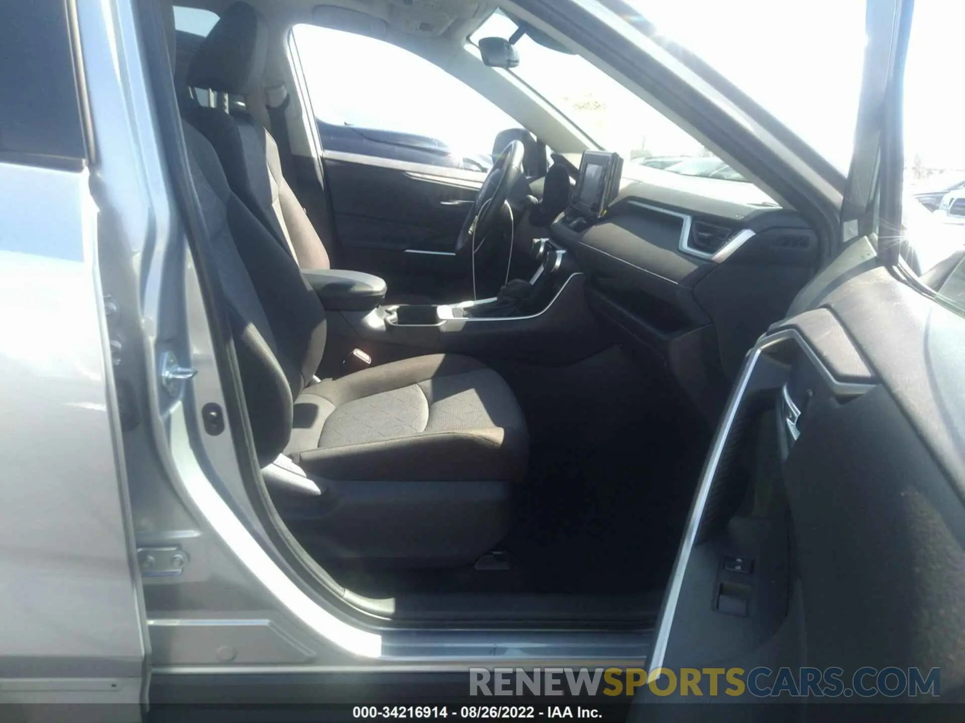5 fotografías del automóvil dañado 2T3W1RFV2LW073840 TOYOTA RAV4 2020