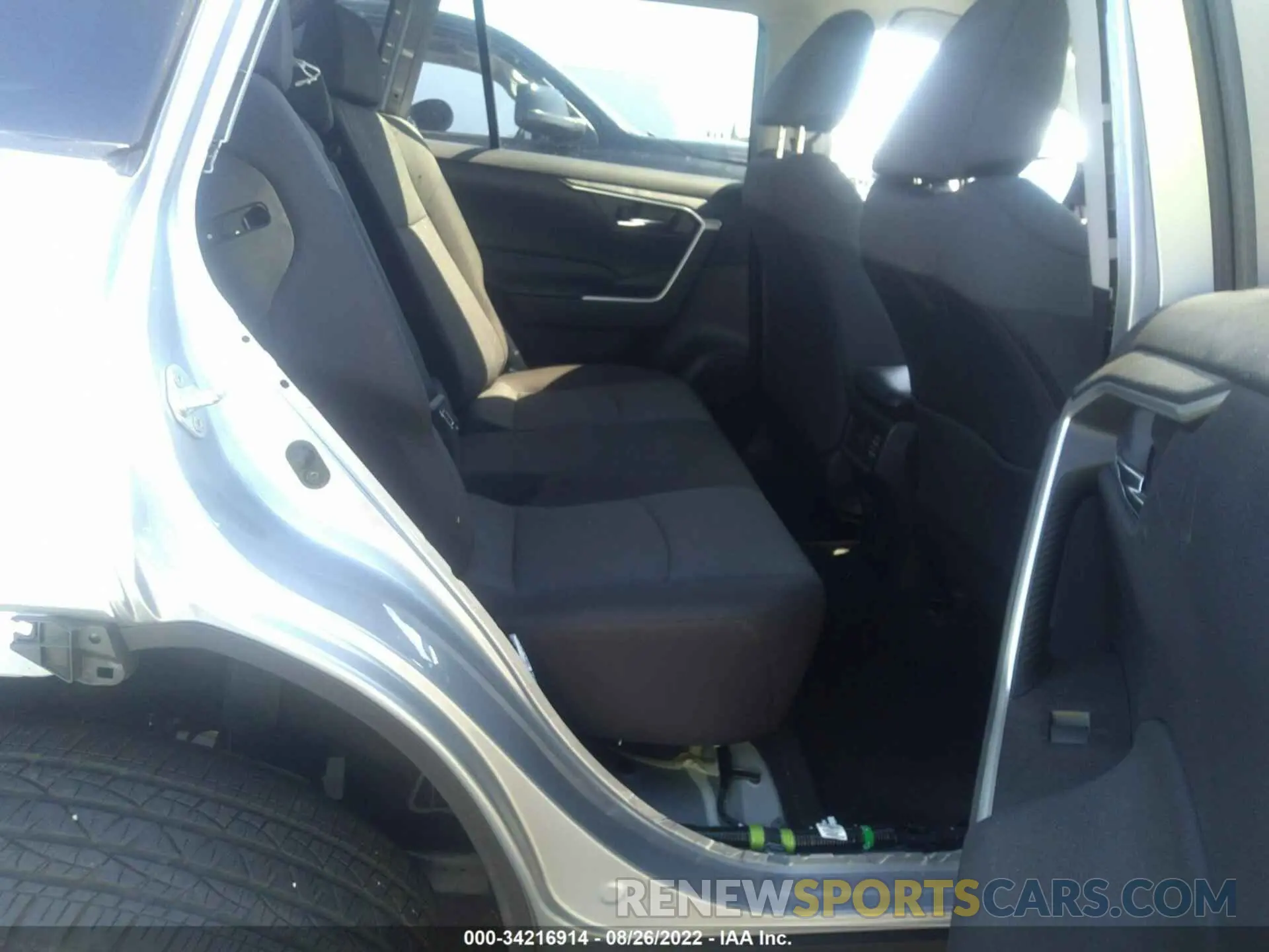 8 fotografías del automóvil dañado 2T3W1RFV2LW073840 TOYOTA RAV4 2020