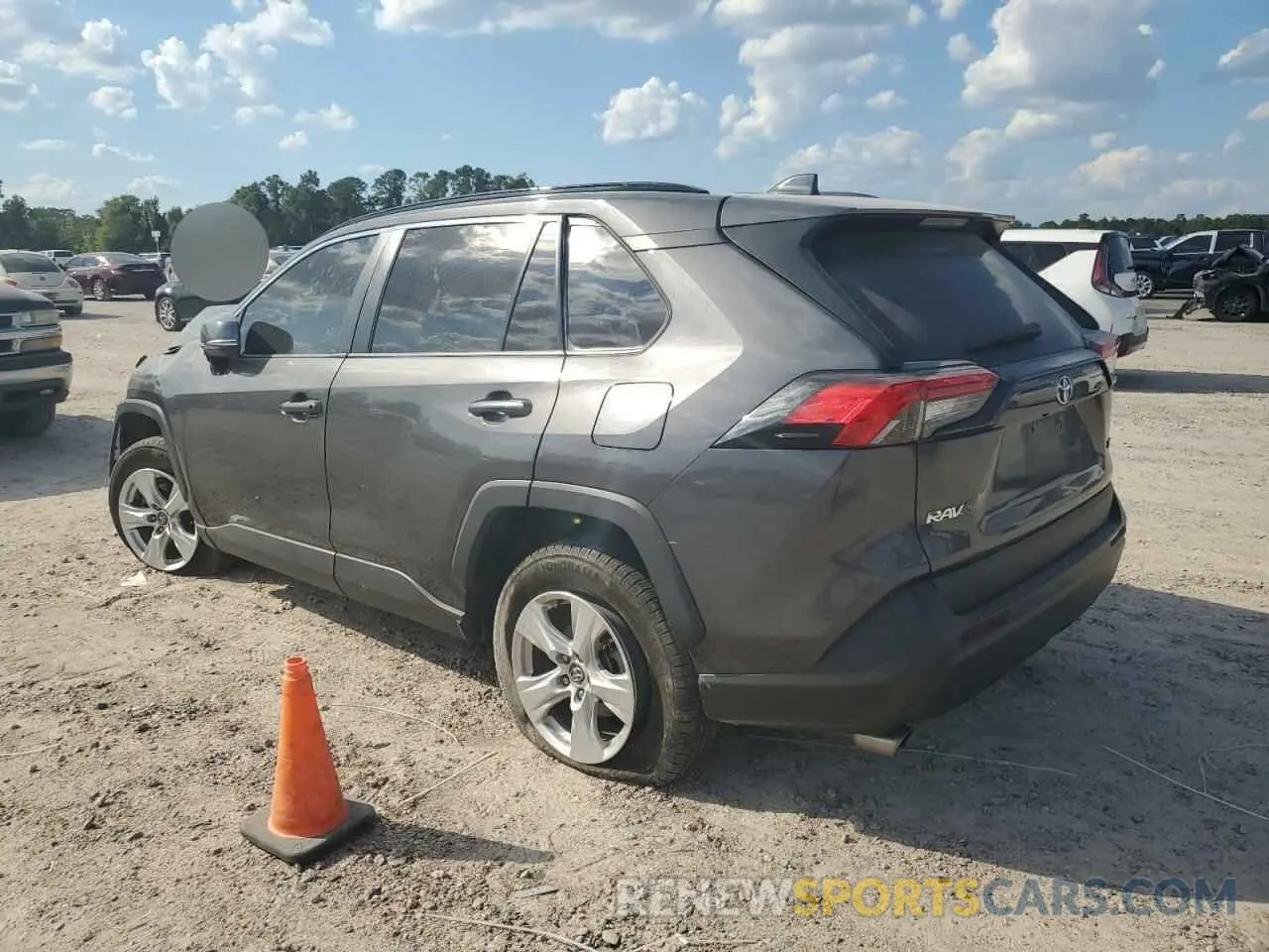 2 fotografías del automóvil dañado 2T3W1RFV3LW074754 TOYOTA RAV4 2020
